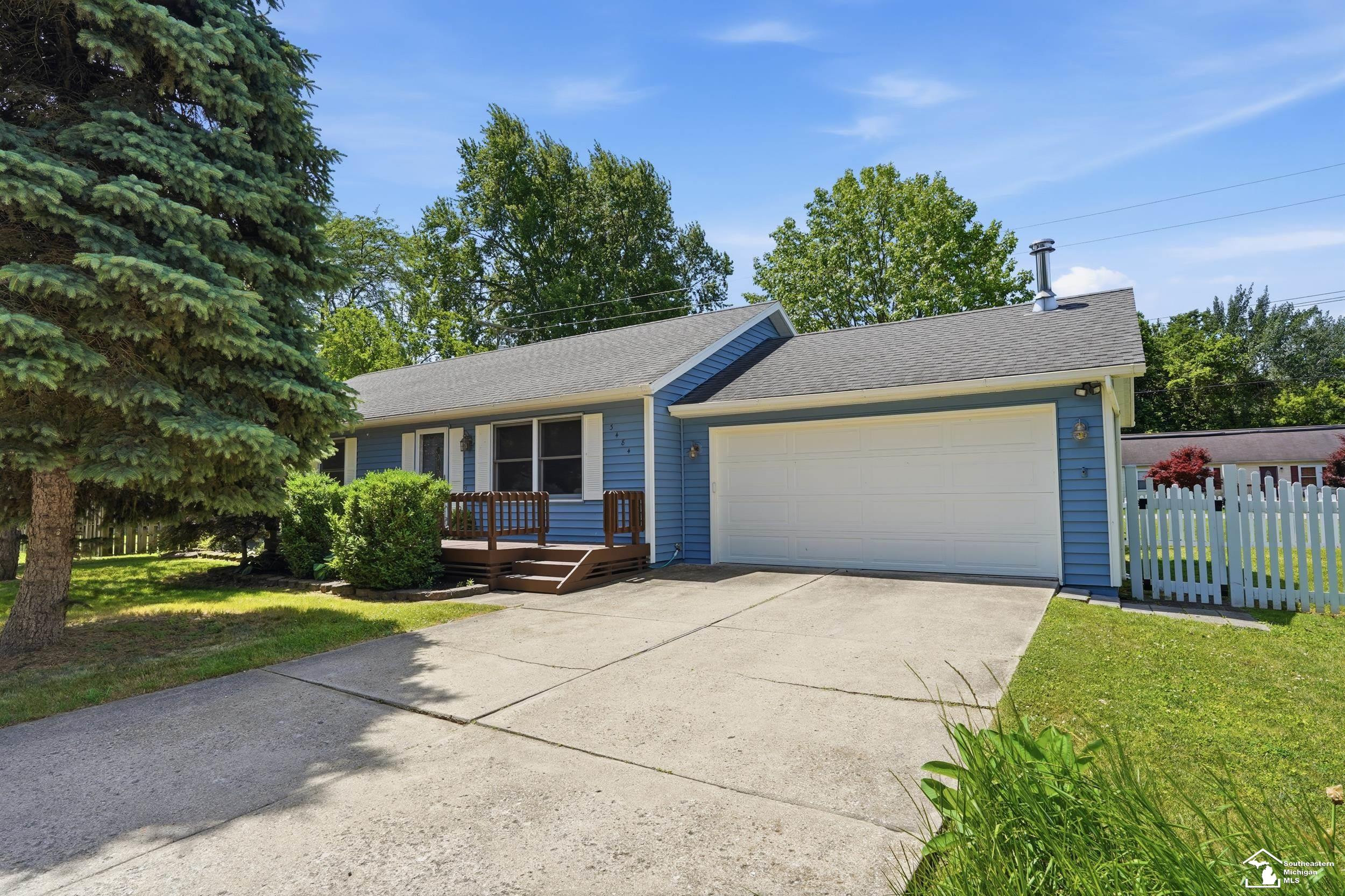 3484 Lakeshore Drive, Monroe, MI 48162
