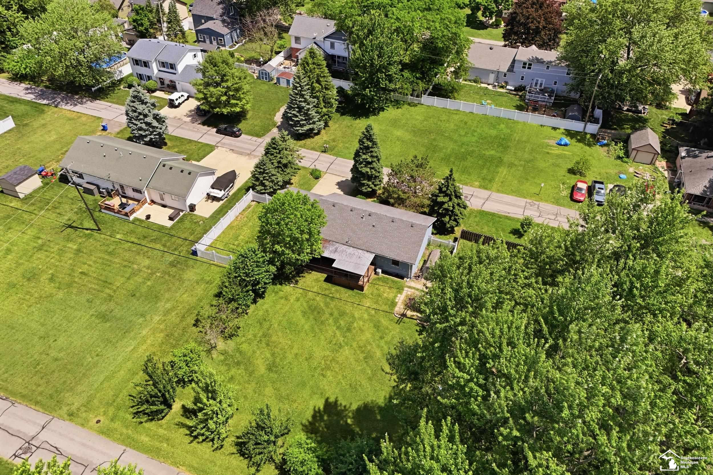 3484 Lakeshore Drive, Monroe, MI 48162 — Photo 45