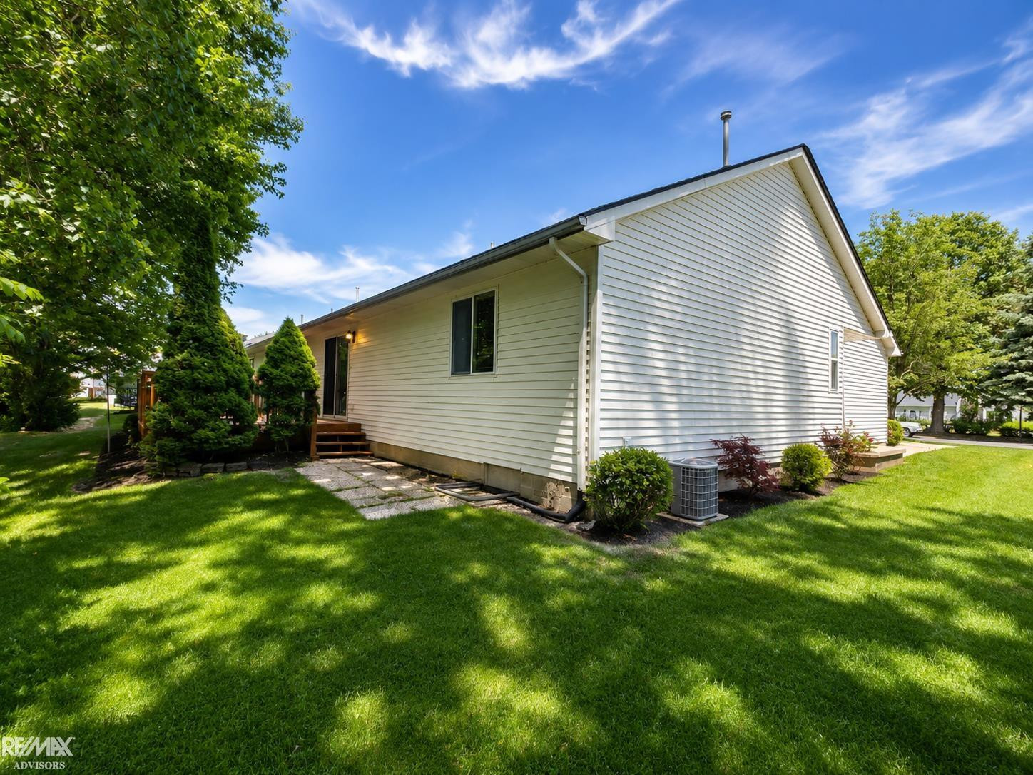 9662 Nook Road, Algonac, MI 48001 — Photo 15