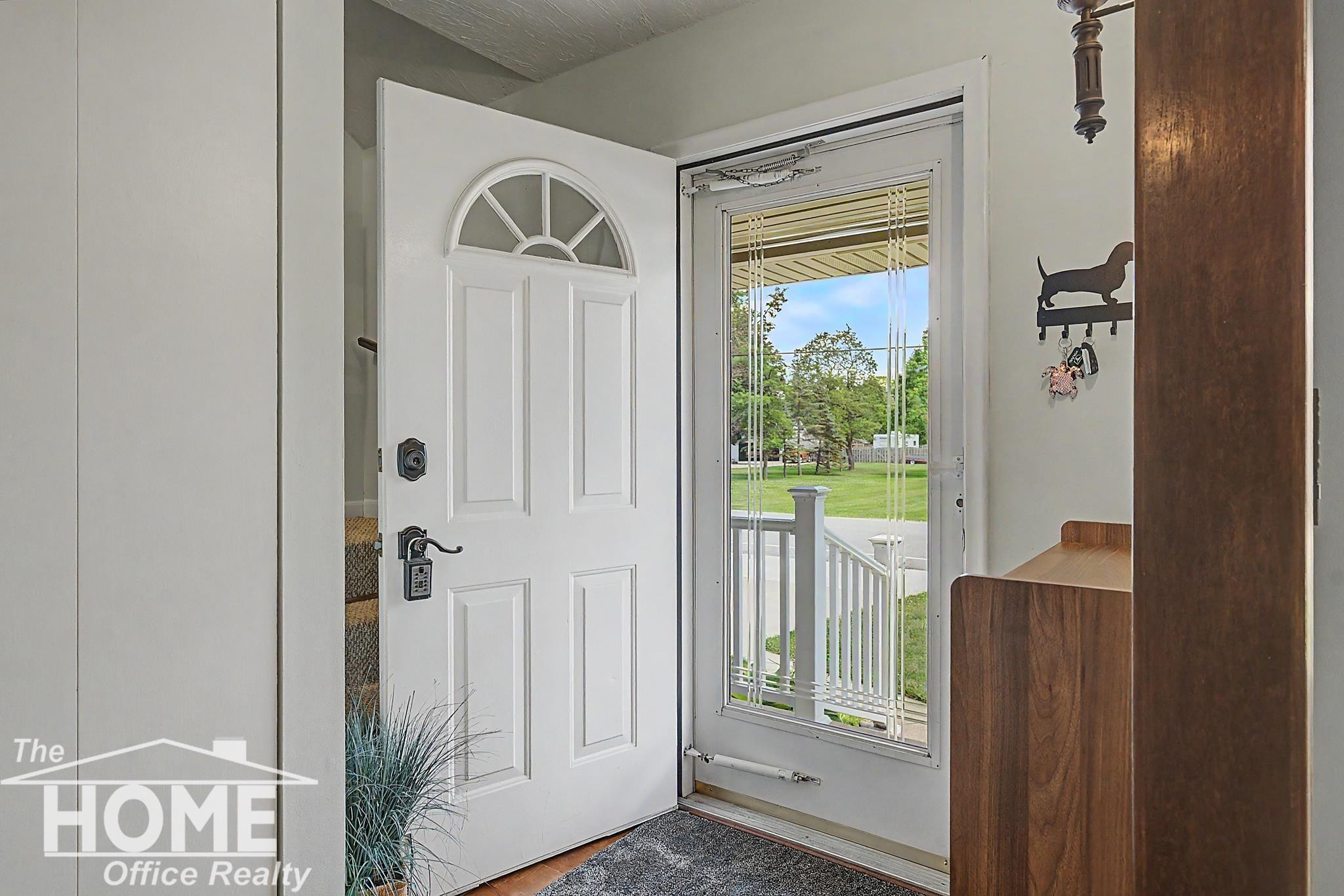 723 Center Street, Owosso, MI 48867 — Photo 2