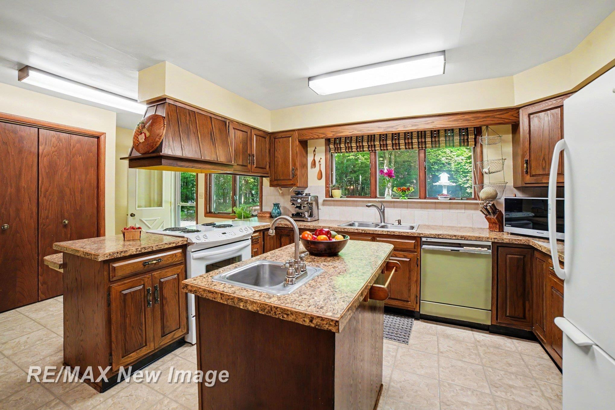4093 Pruess Road, Freeland, MI 48623 — Photo 13