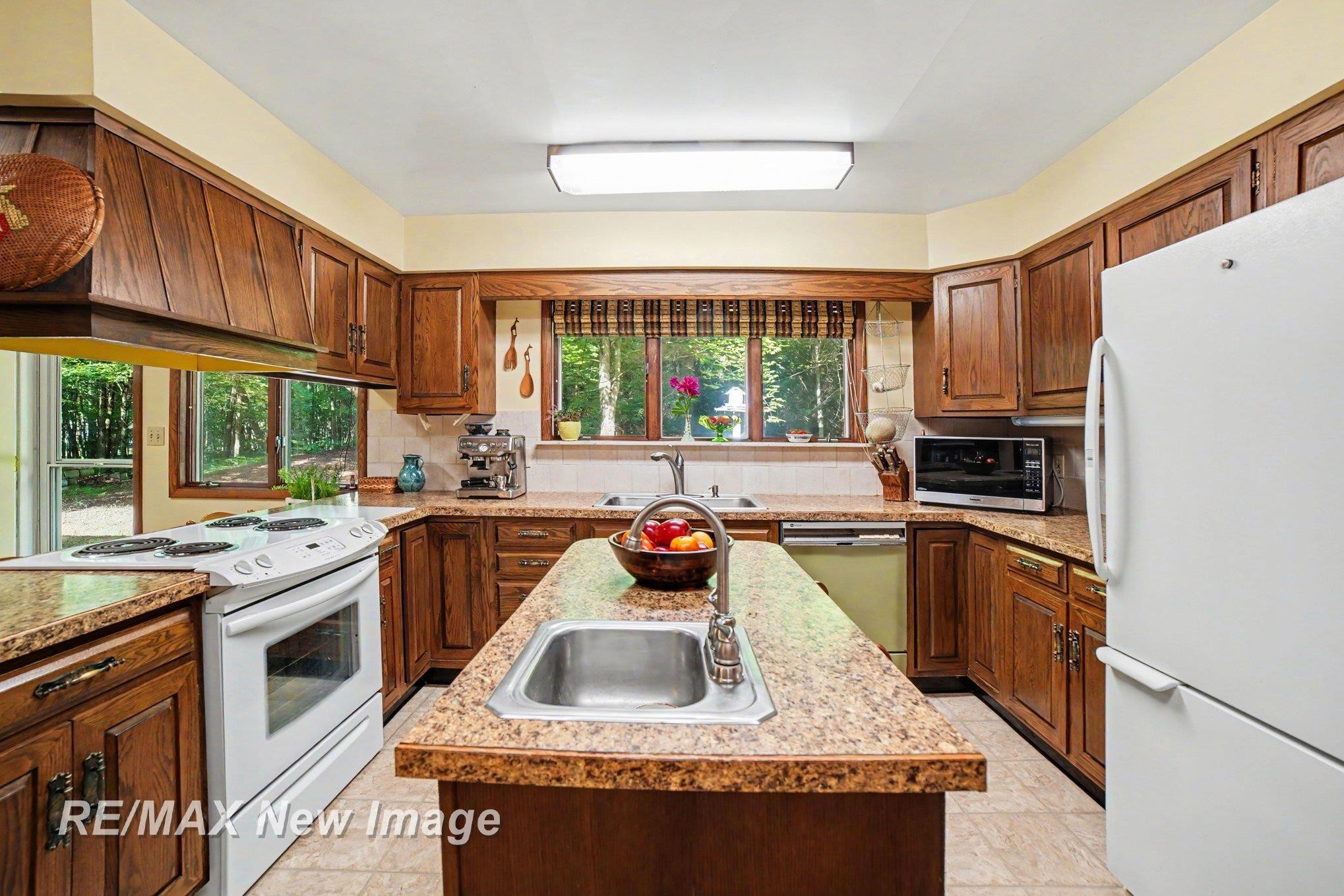 4093 Pruess Road, Freeland, MI 48623 — Photo 16