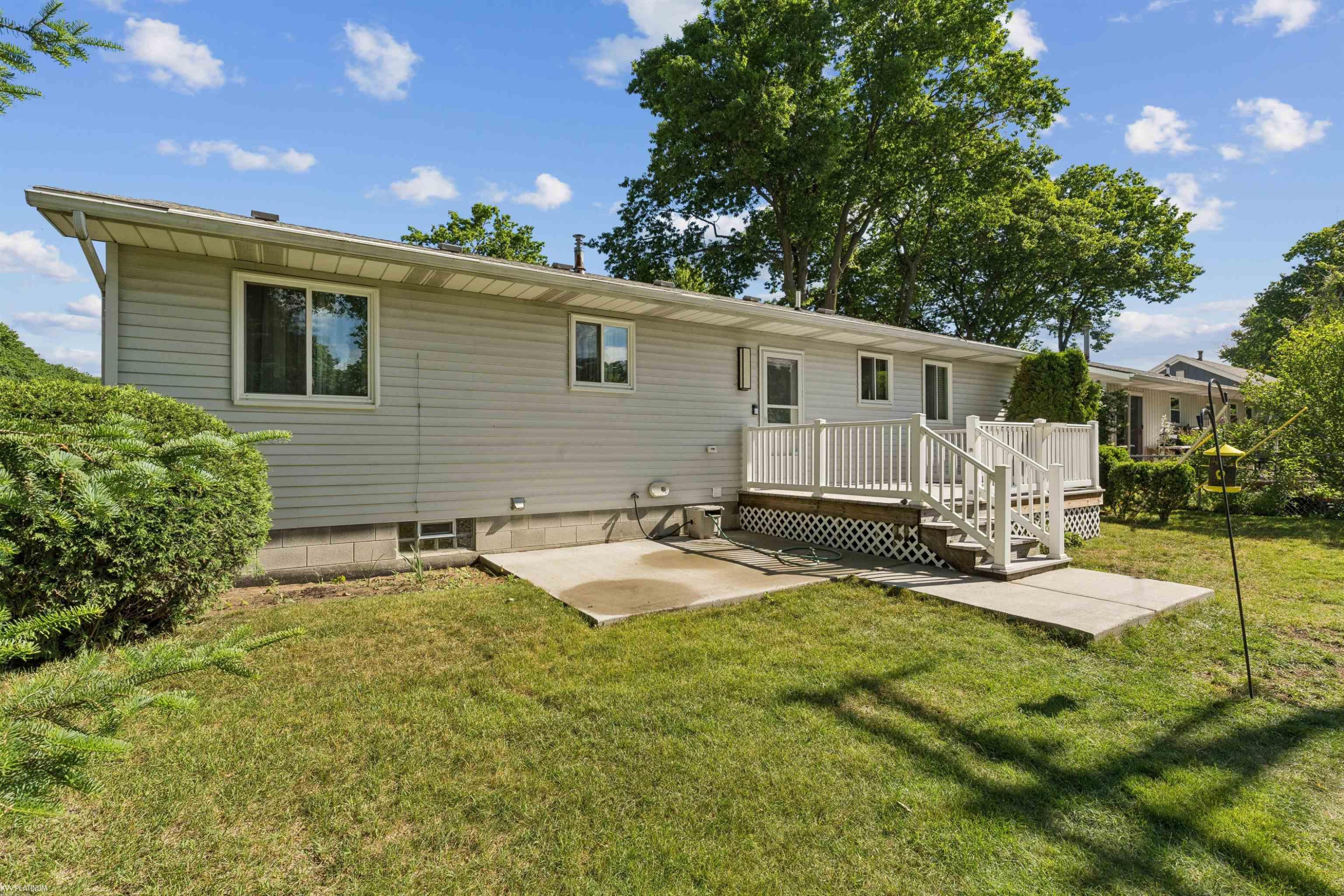 1444 Old Squire Lane, Port Huron, MI 48060 — Photo 21