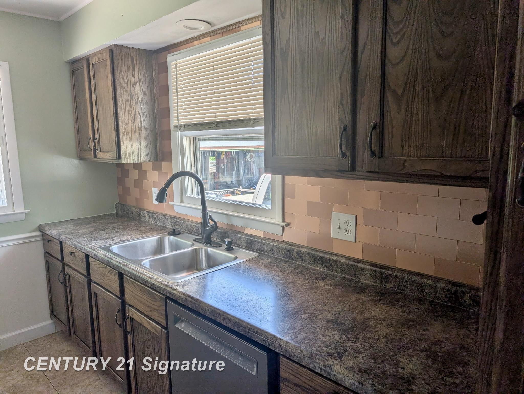 771 S Frost Drive, Saginaw, MI 48638 — Photo 6