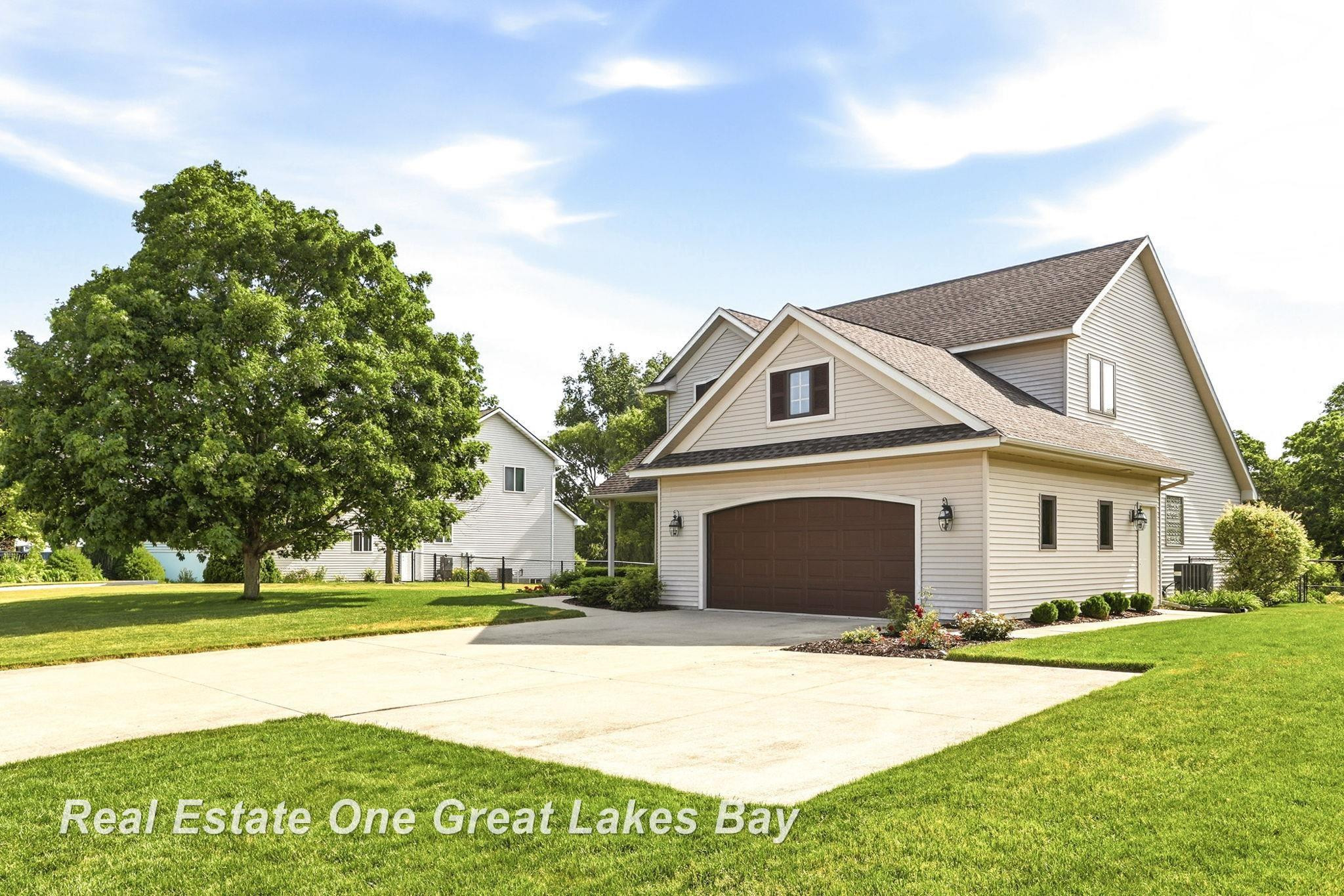 5375 Jillian Drive, Bay City, MI 48706 — Photo 3