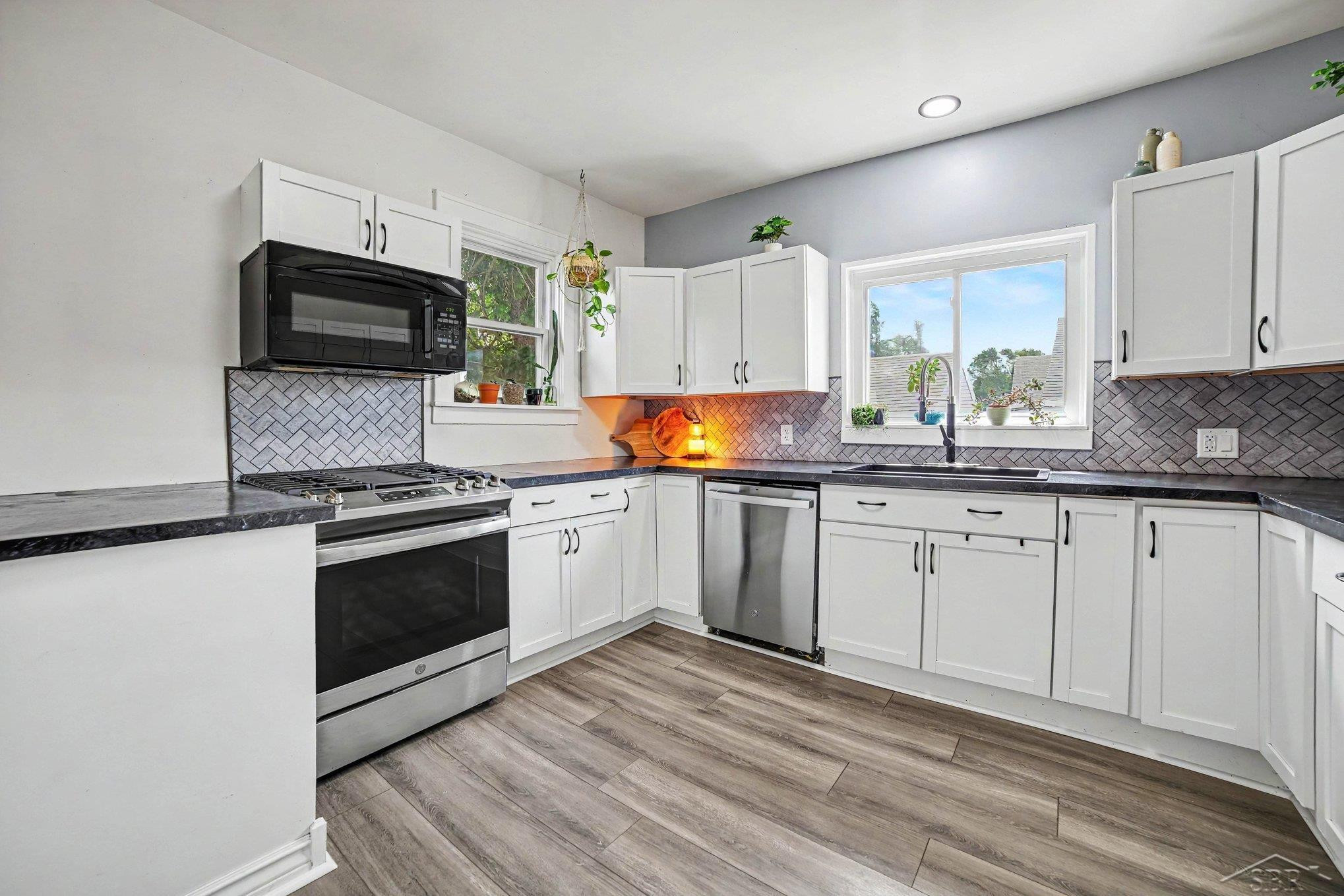 1424 N Trumbull Street, Bay City, MI 48708 — Photo 3