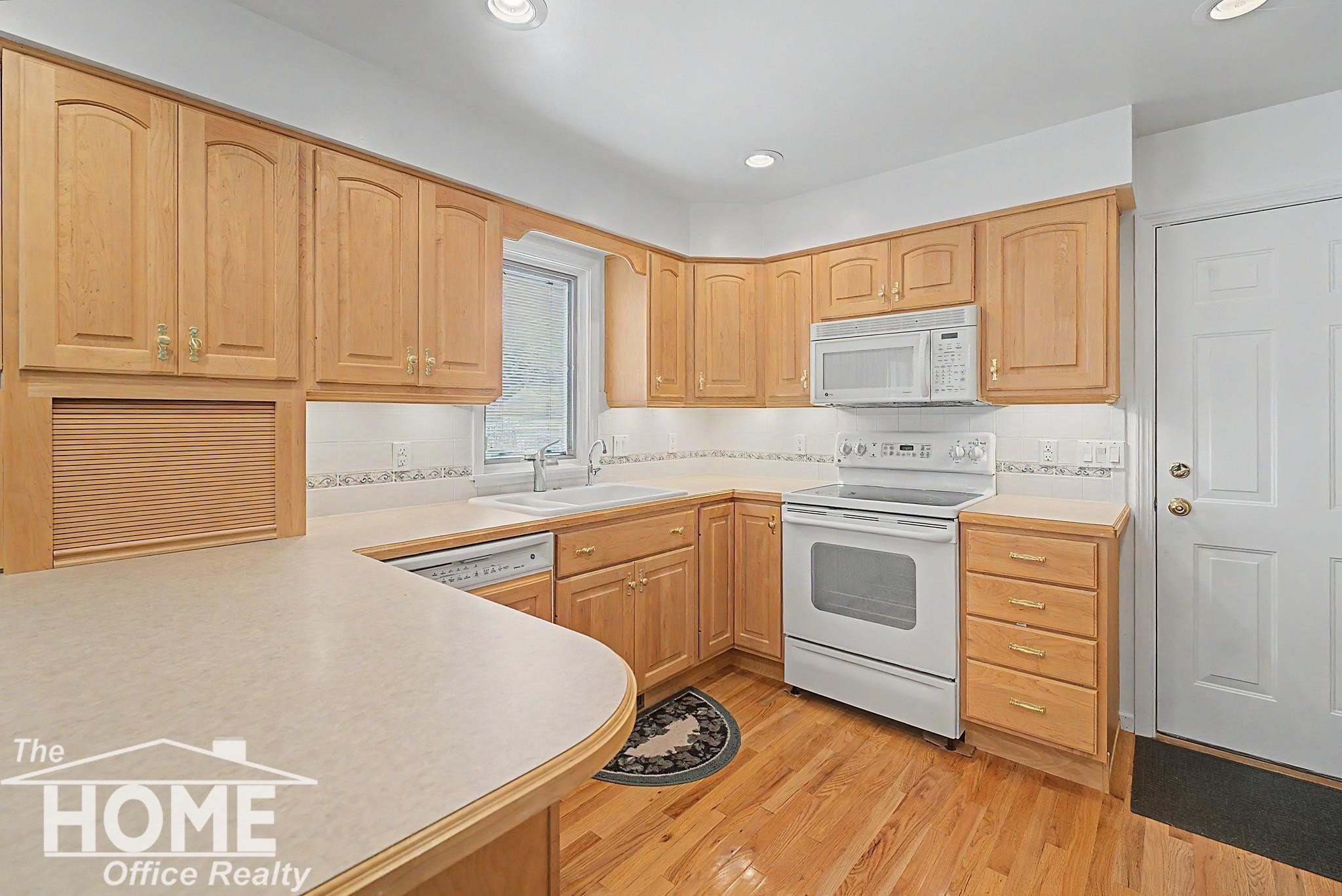 983 Krust Drive, Owosso, MI 48867 — Photo 10