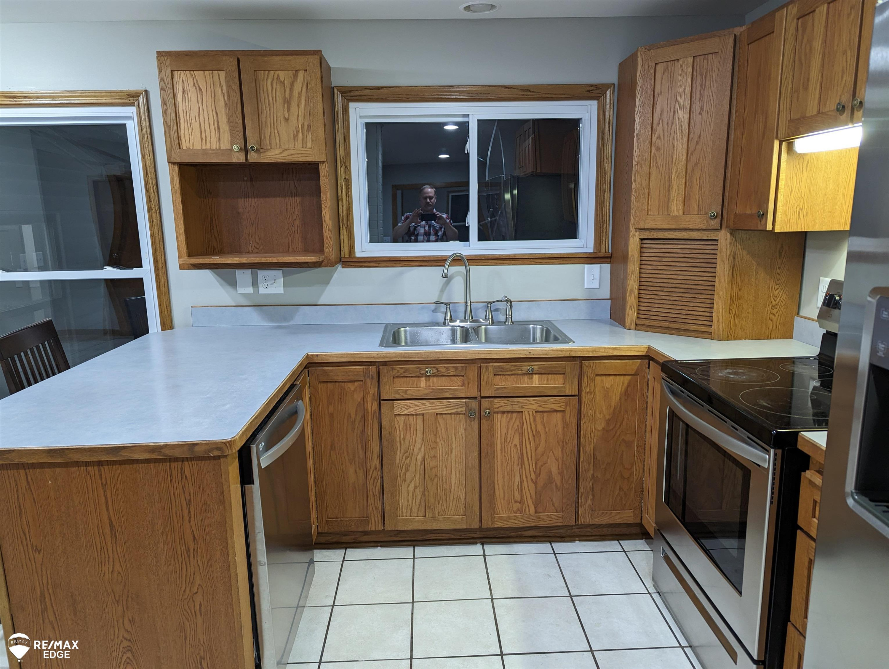 9408 Mcafee Road, Montrose, MI 48457 — Photo 8