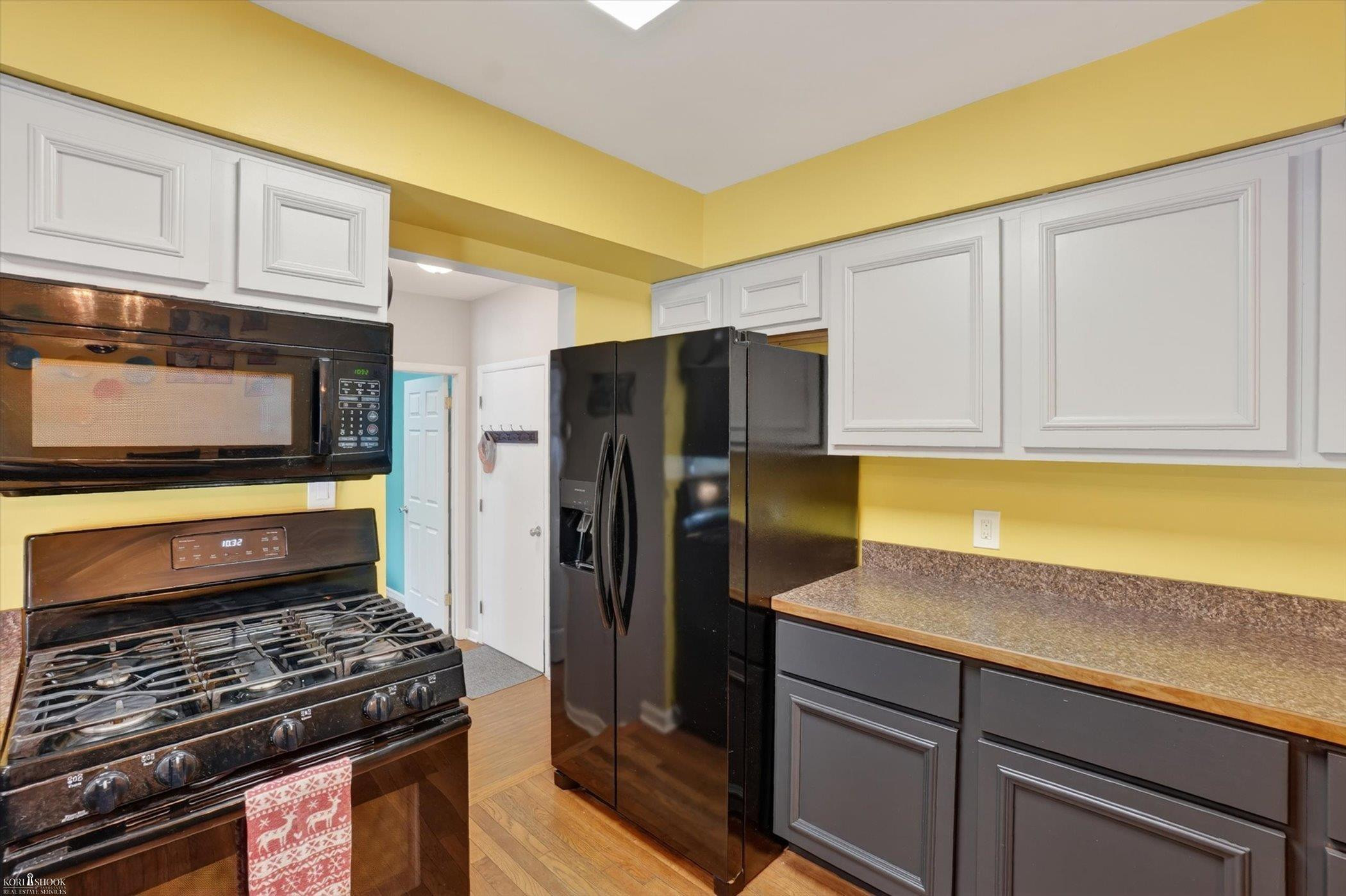 313 Dutch Mill Drive, Flushing, MI 48433 — Photo 4