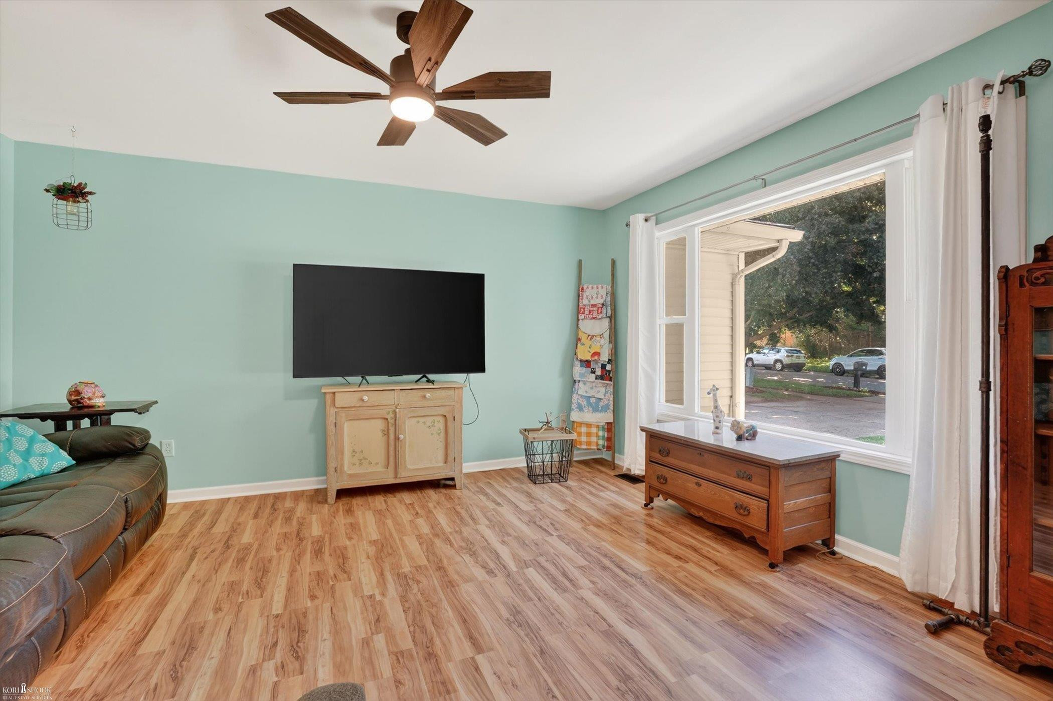 313 Dutch Mill Drive, Flushing, MI 48433 — Photo 12