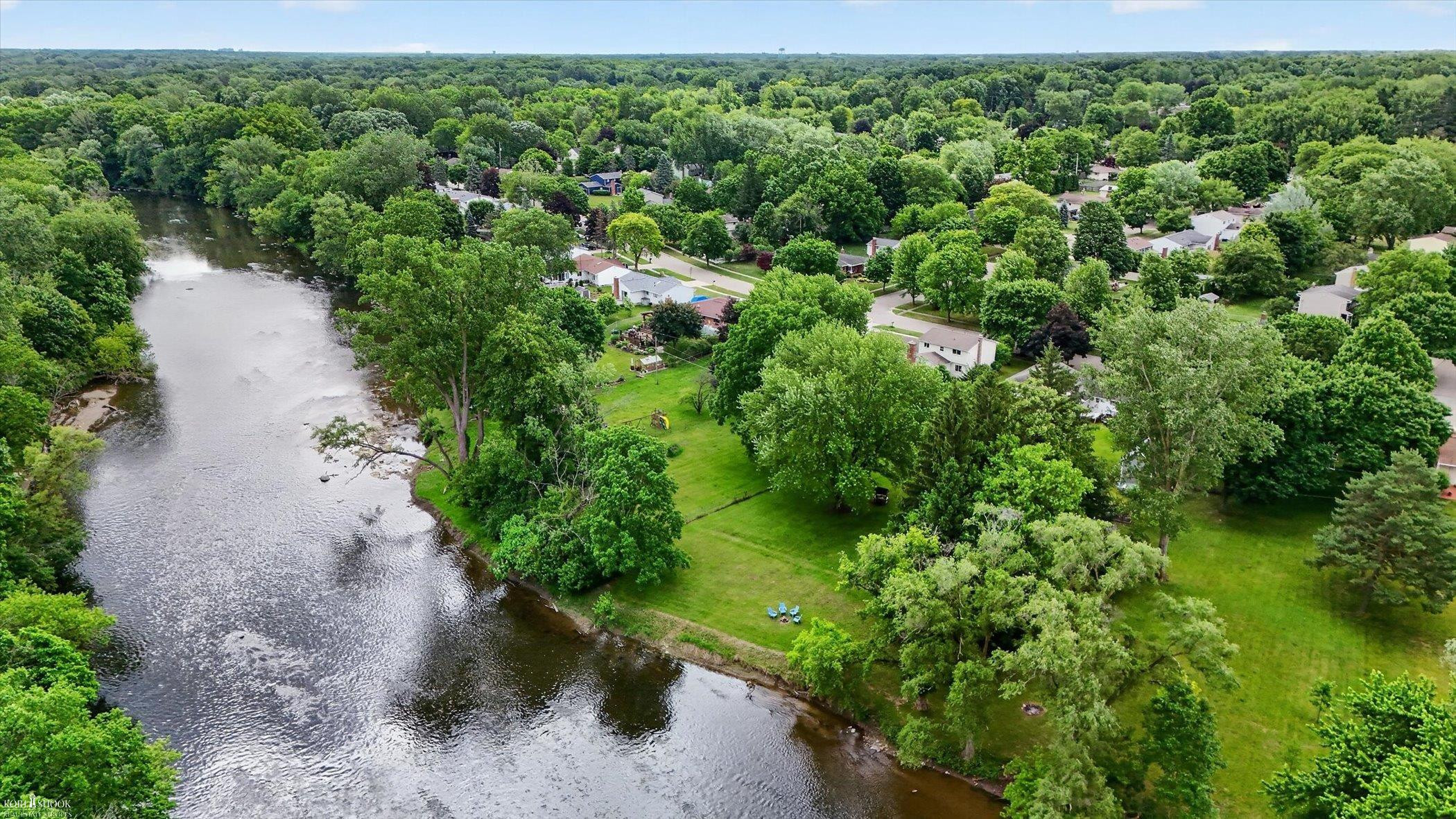313 Dutch Mill Drive, Flushing, MI 48433 — Photo 43