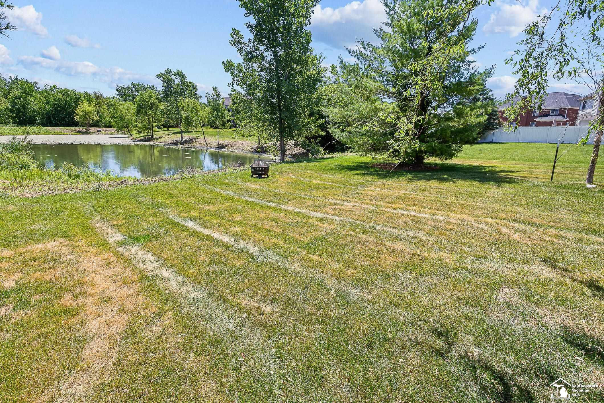 8193 Jack Pine Drive, Ypsilanti, MI 48197 — Photo 11