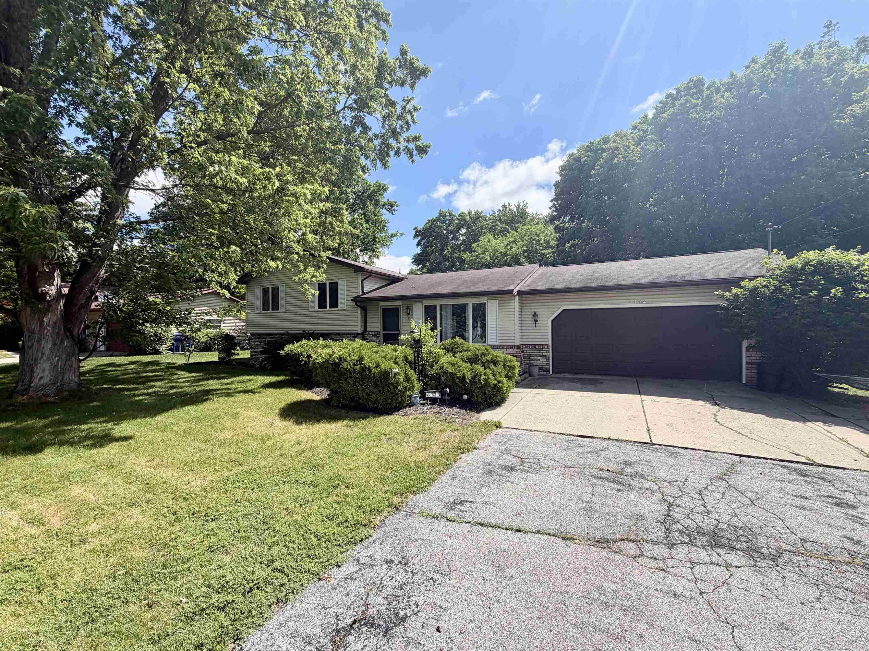 4132 Meadowbrook Drive, Saginaw, MI 48623