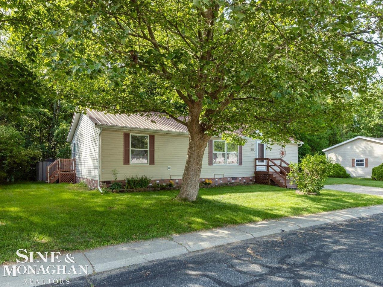 127 Hidden Springs Street Street, MI 48059 — Photo 2