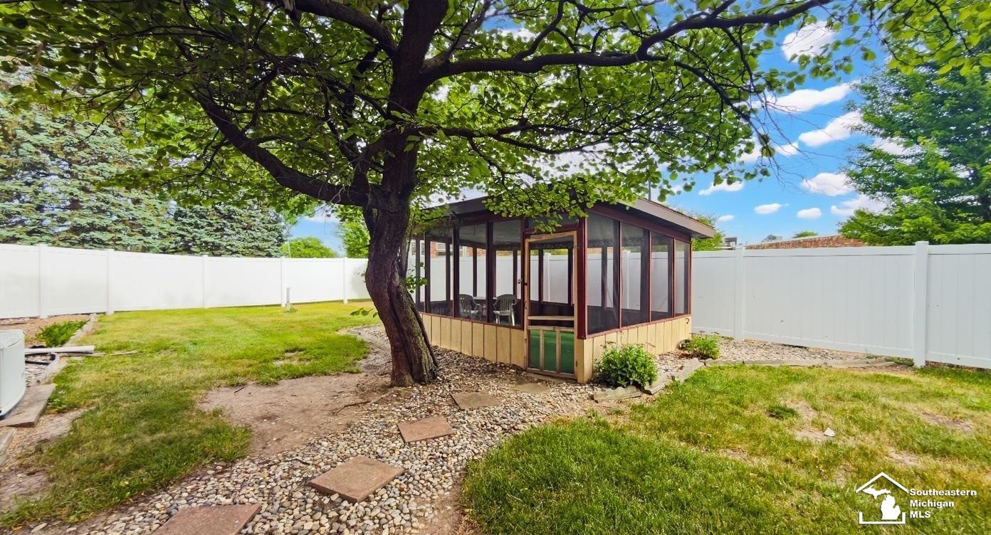 505 John Anderson #57 Court, 57, Monroe, MI 48162 — Photo 13