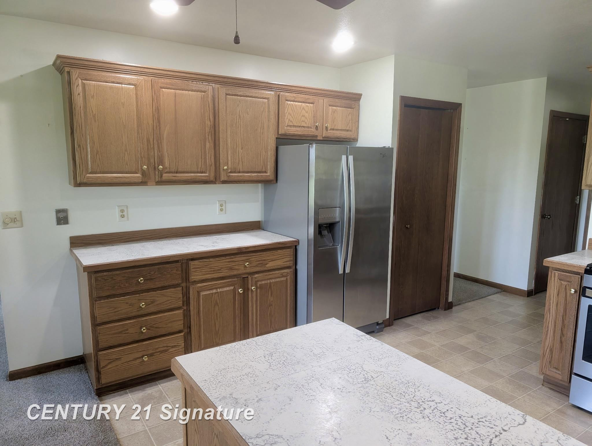 1249 E Oakdale Circle, Freeland, MI 48623 — Photo 6