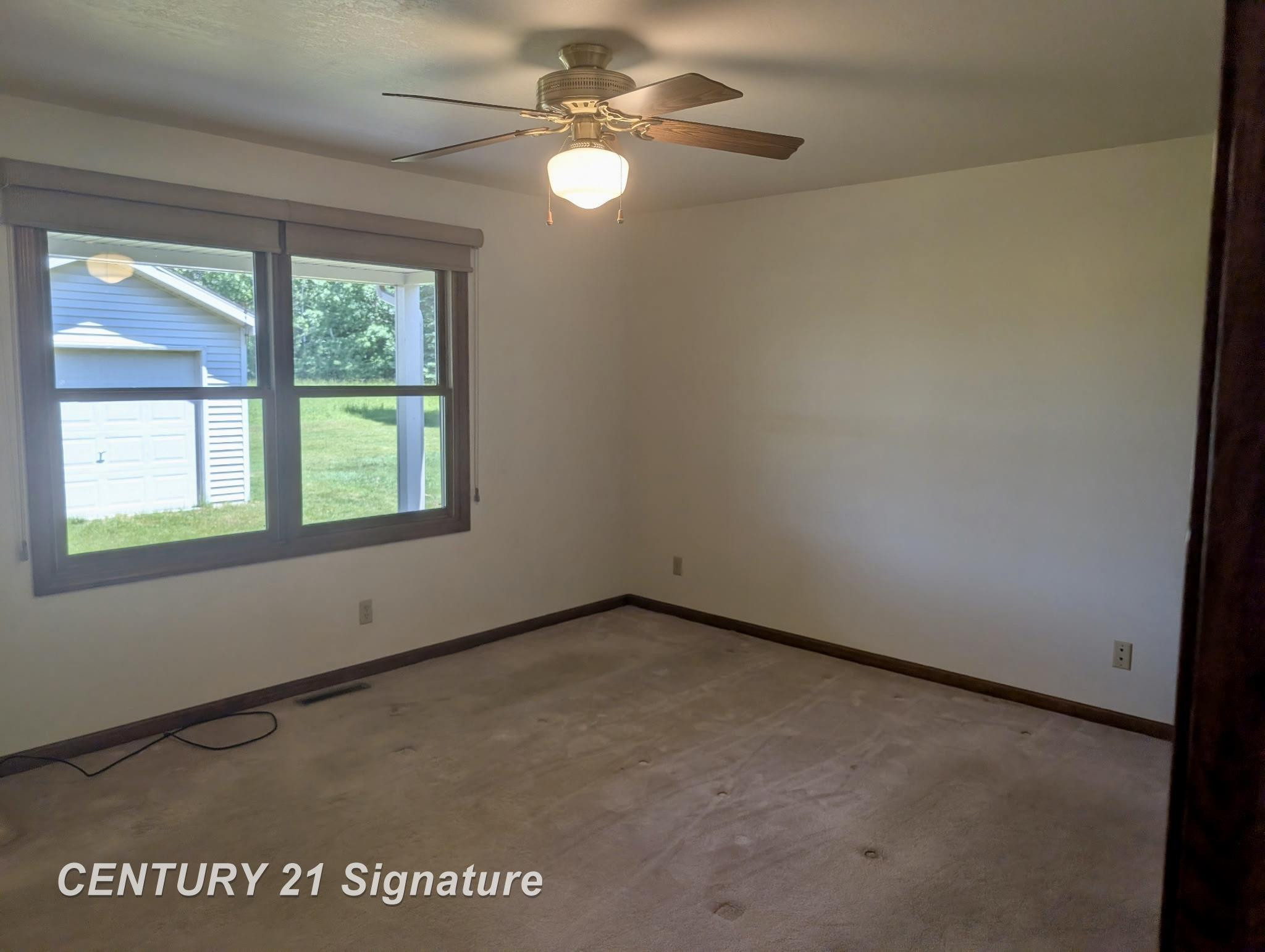 1249 E Oakdale Circle, Freeland, MI 48623 — Photo 11