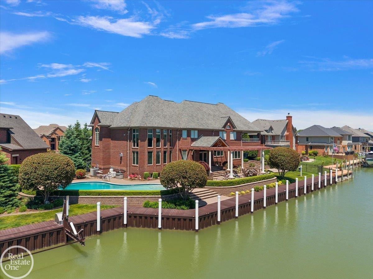 49515 Regatta Street, MI 48047 — Photo 9