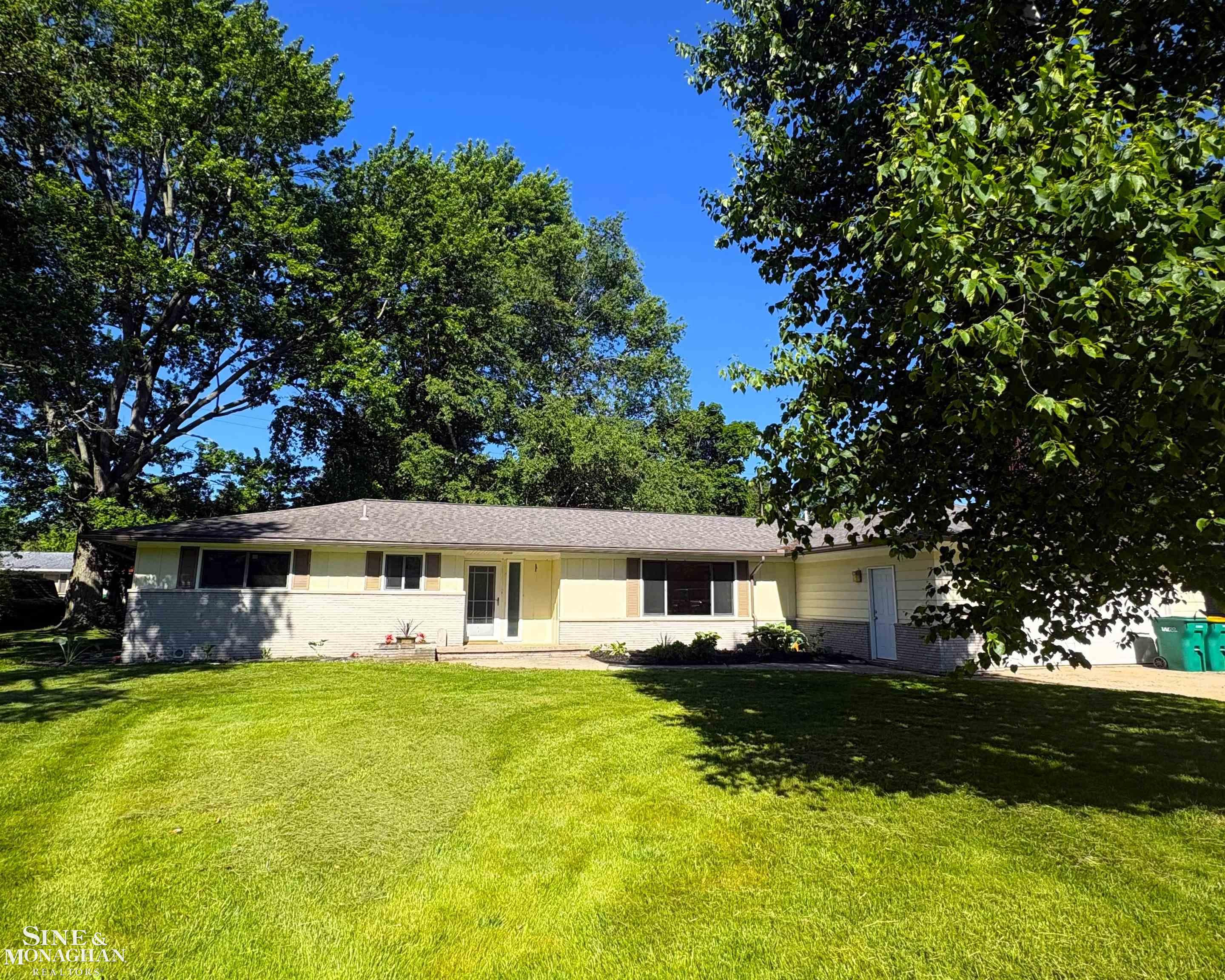 3075 Westcott Drive, Port Huron, MI 48060