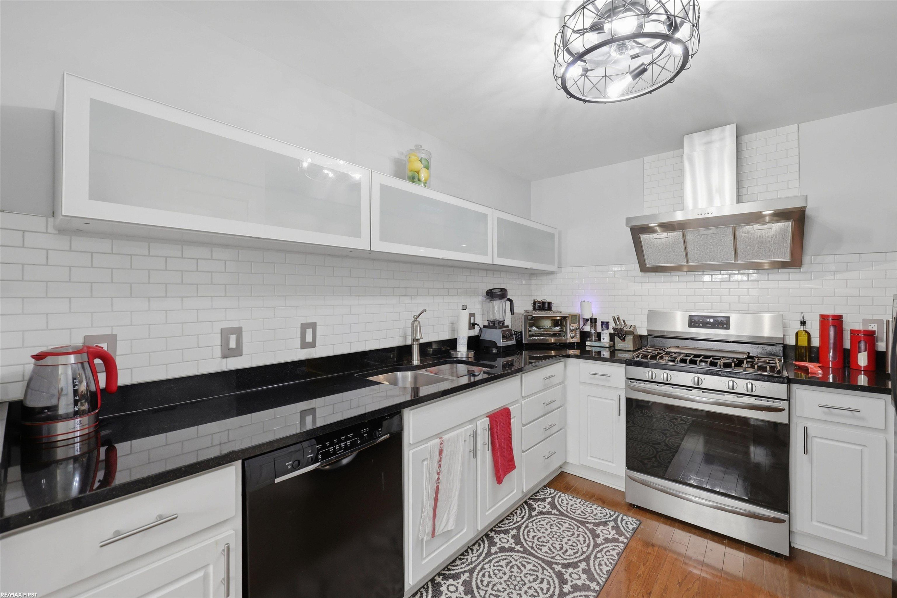 53227 E Providence Drive, Utica, MI 48316 — Photo 10