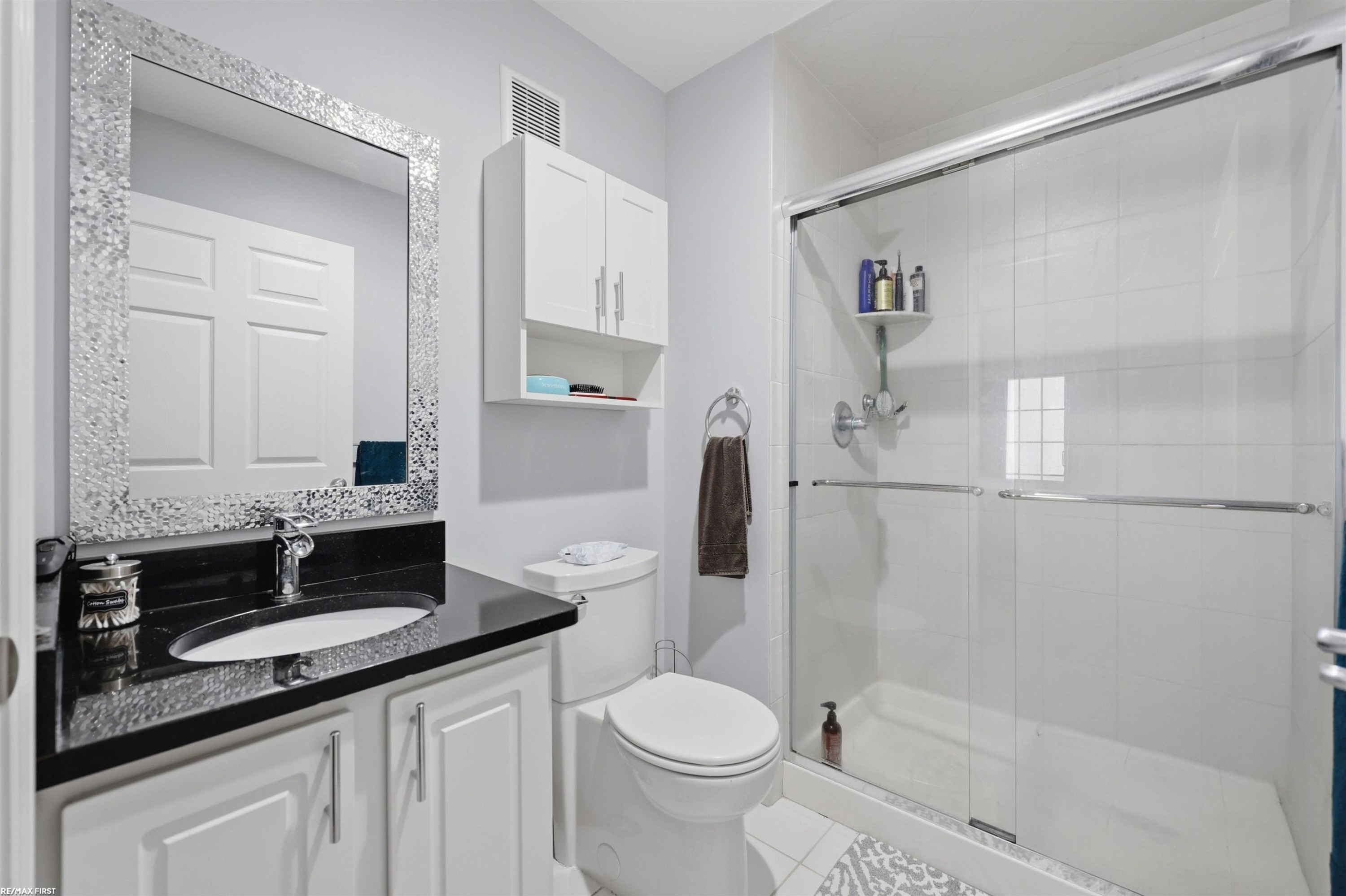 53227 E Providence Drive, Utica, MI 48316 — Photo 16