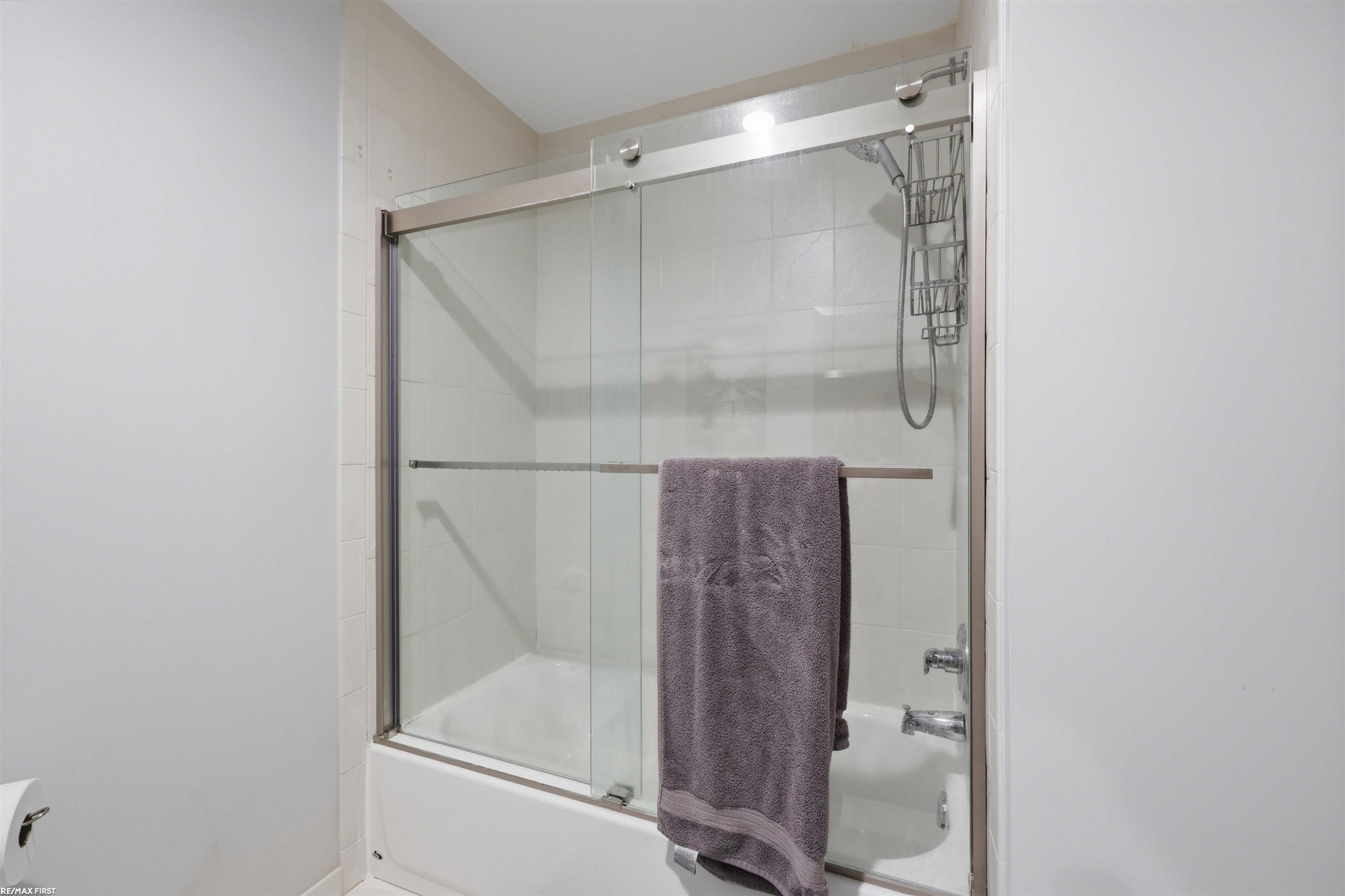 53227 E Providence Drive, Utica, MI 48316 — Photo 22