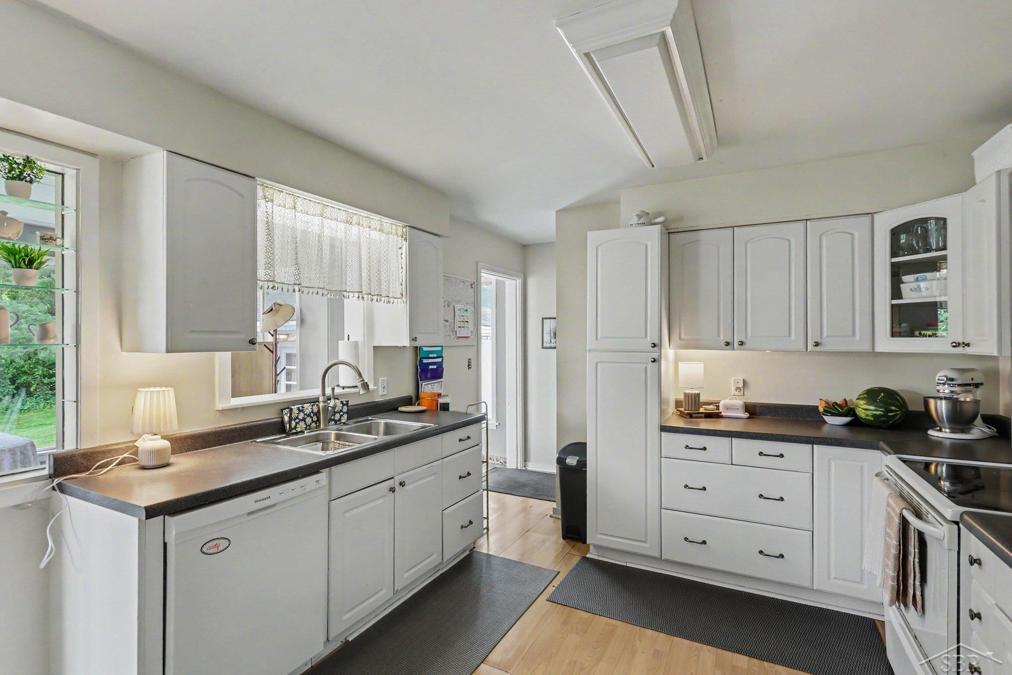 4000 Mackinaw Street, Saginaw, MI 48602 — Photo 8