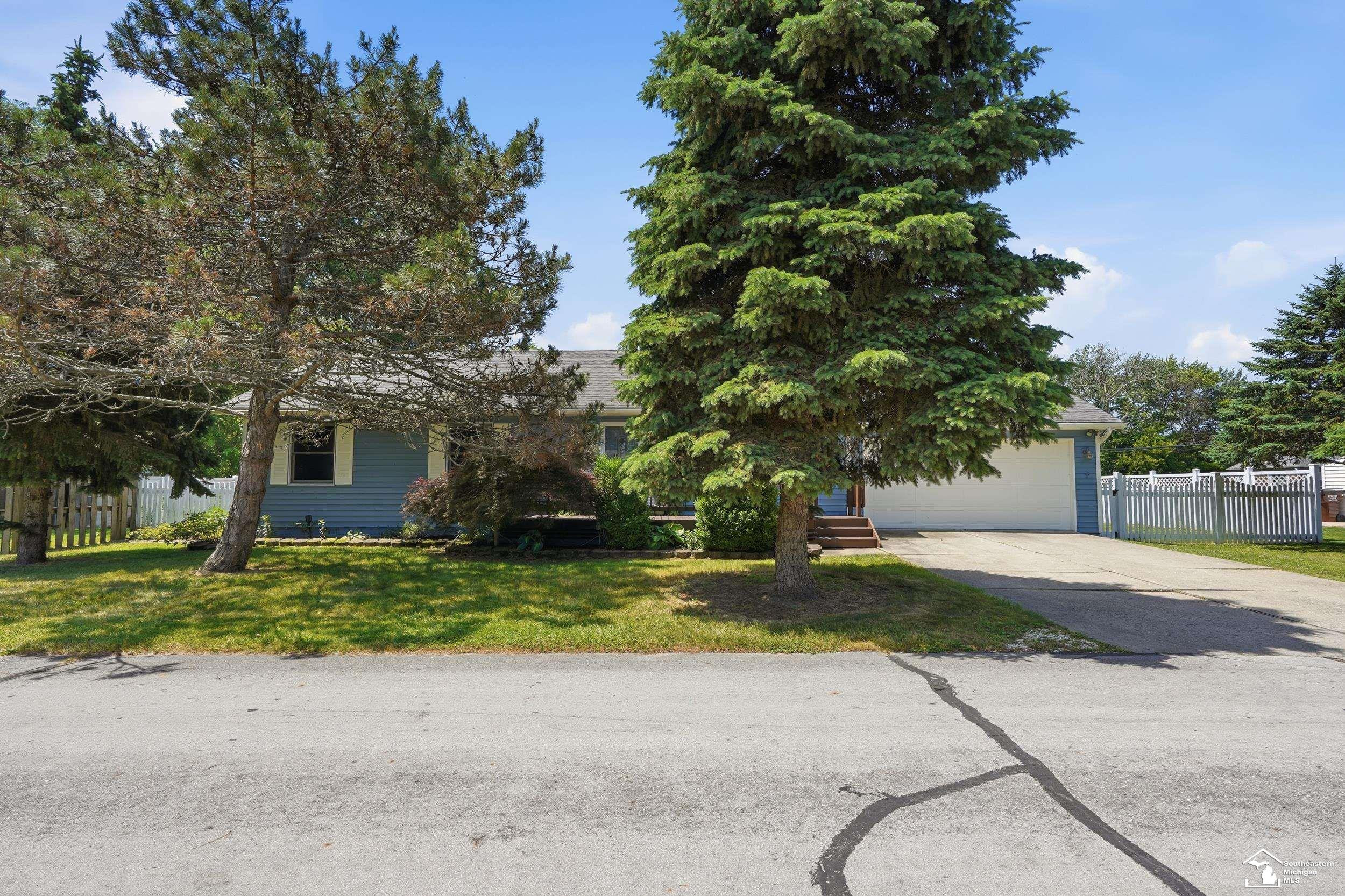 3484 Lakeshore Drive, Monroe, MI 48162
