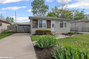 22430 Milner Street, Saint Clair Shores, MI 48081
