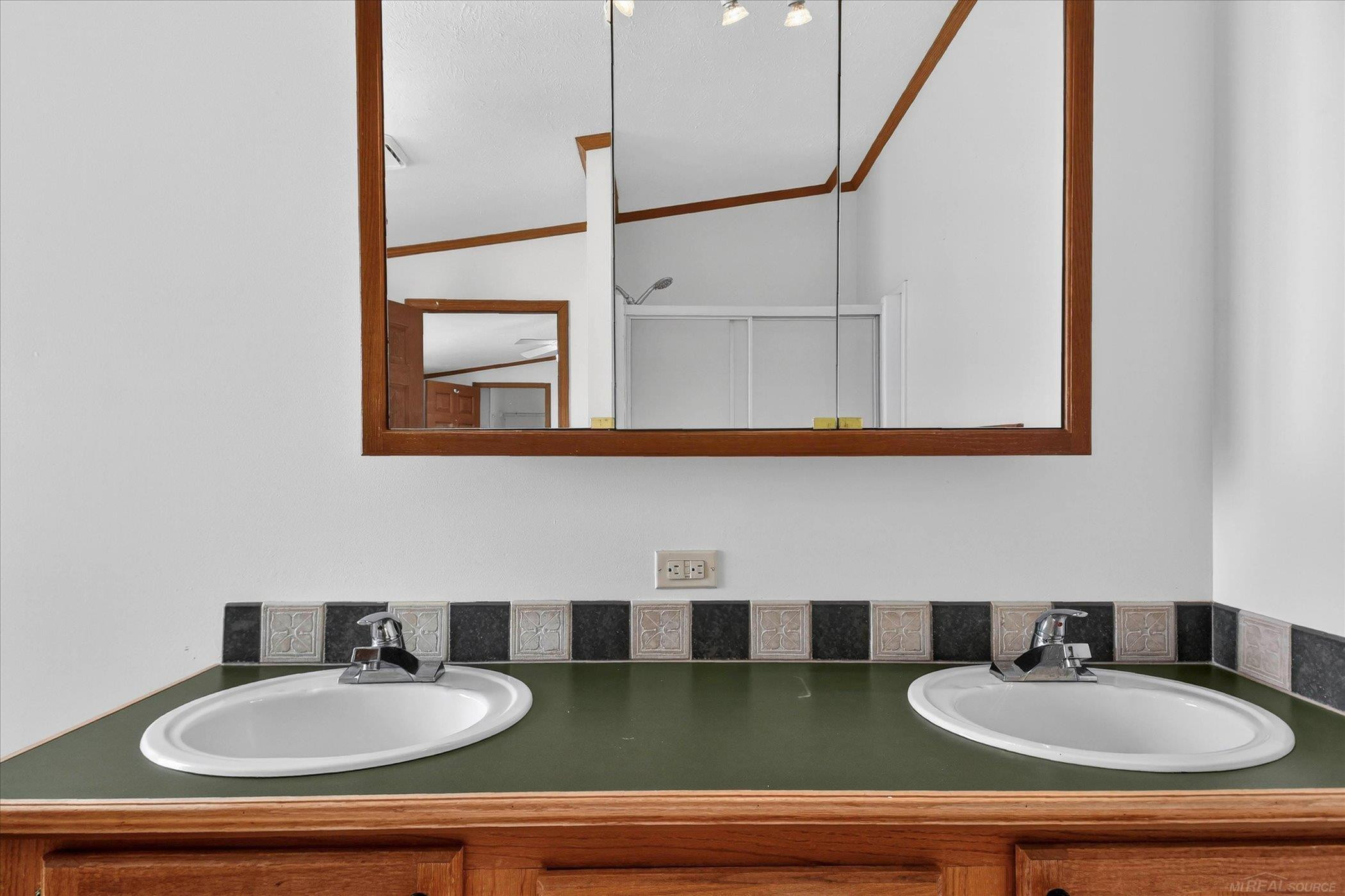 174 Meadow Lane, Port Huron, MI 48060 — Photo 24