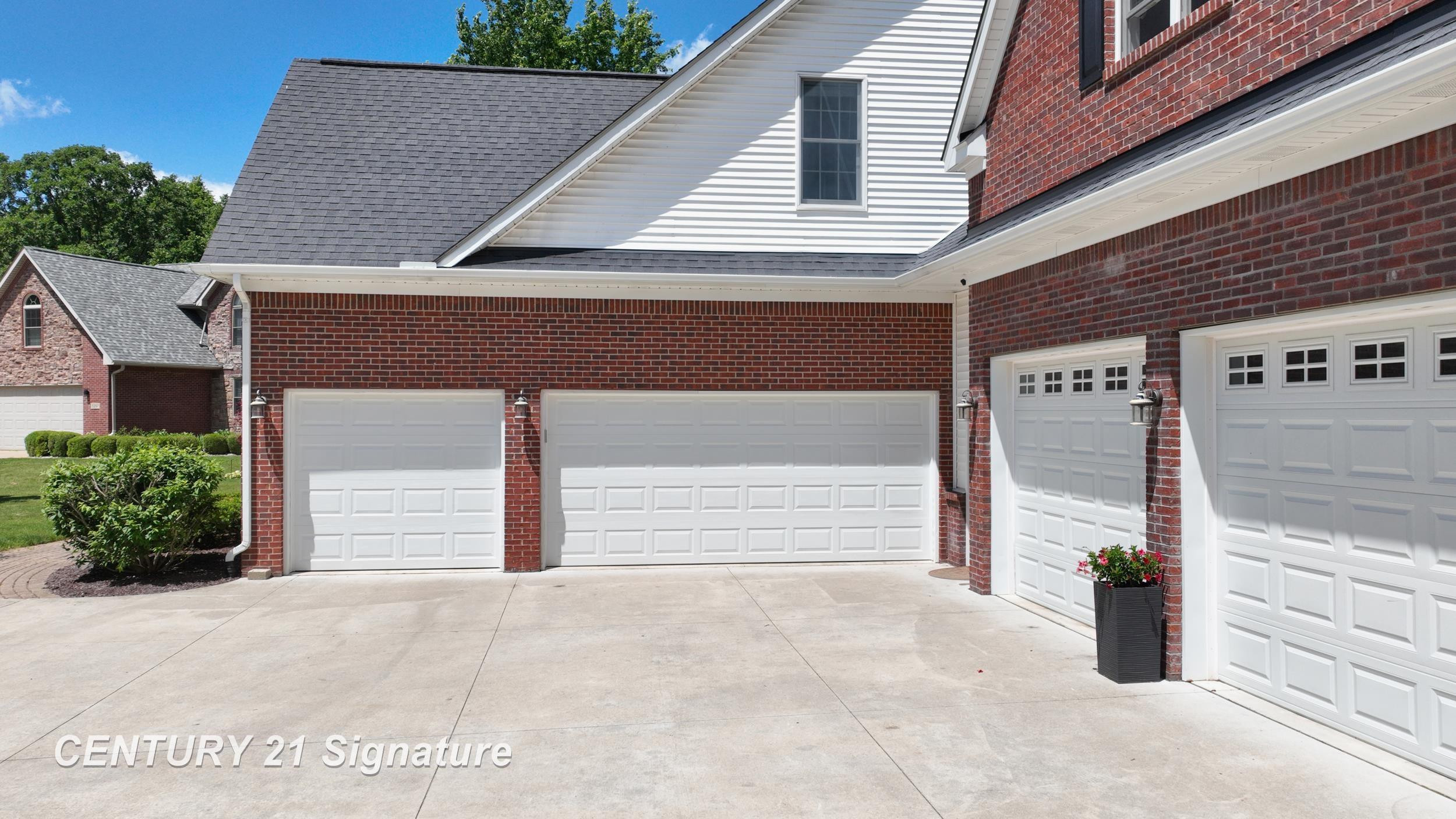5301 Chin Maya Drive, Swartz Creek, MI 48473 — Photo 9