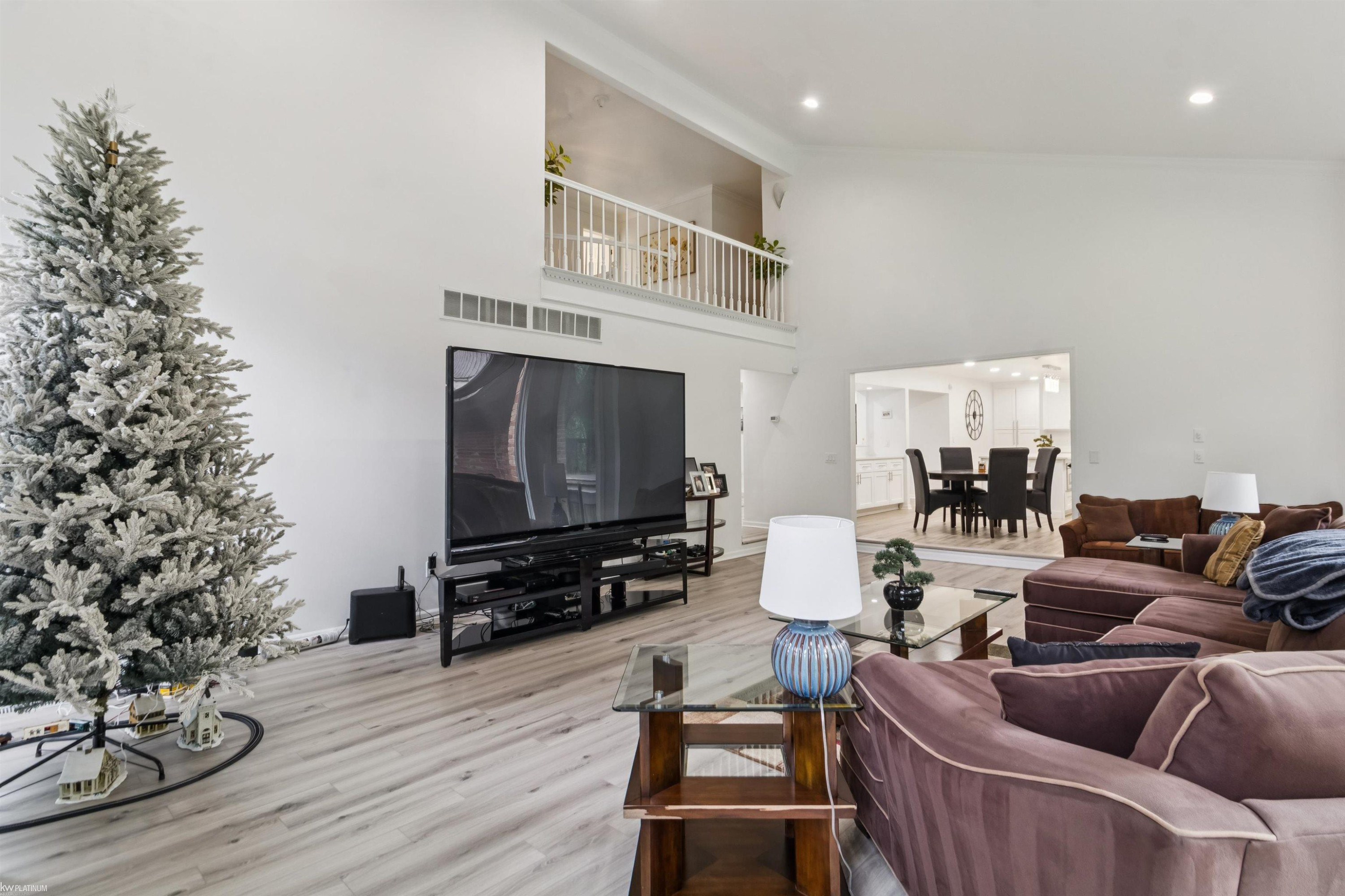 3701 Green Lake Road, West Bloomfield, MI 48324 — Photo 12