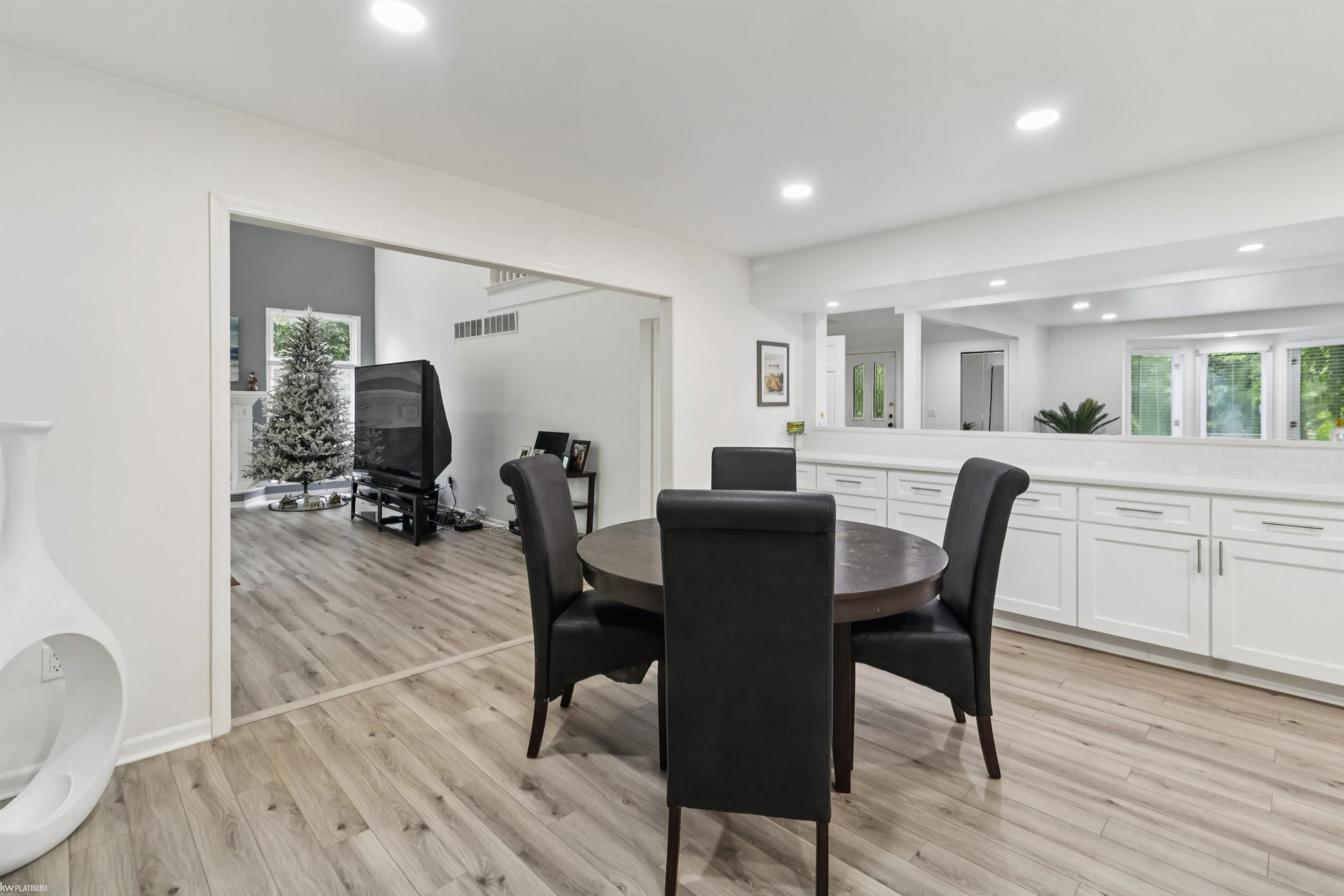 3701 Green Lake Road, West Bloomfield, MI 48324 — Photo 16