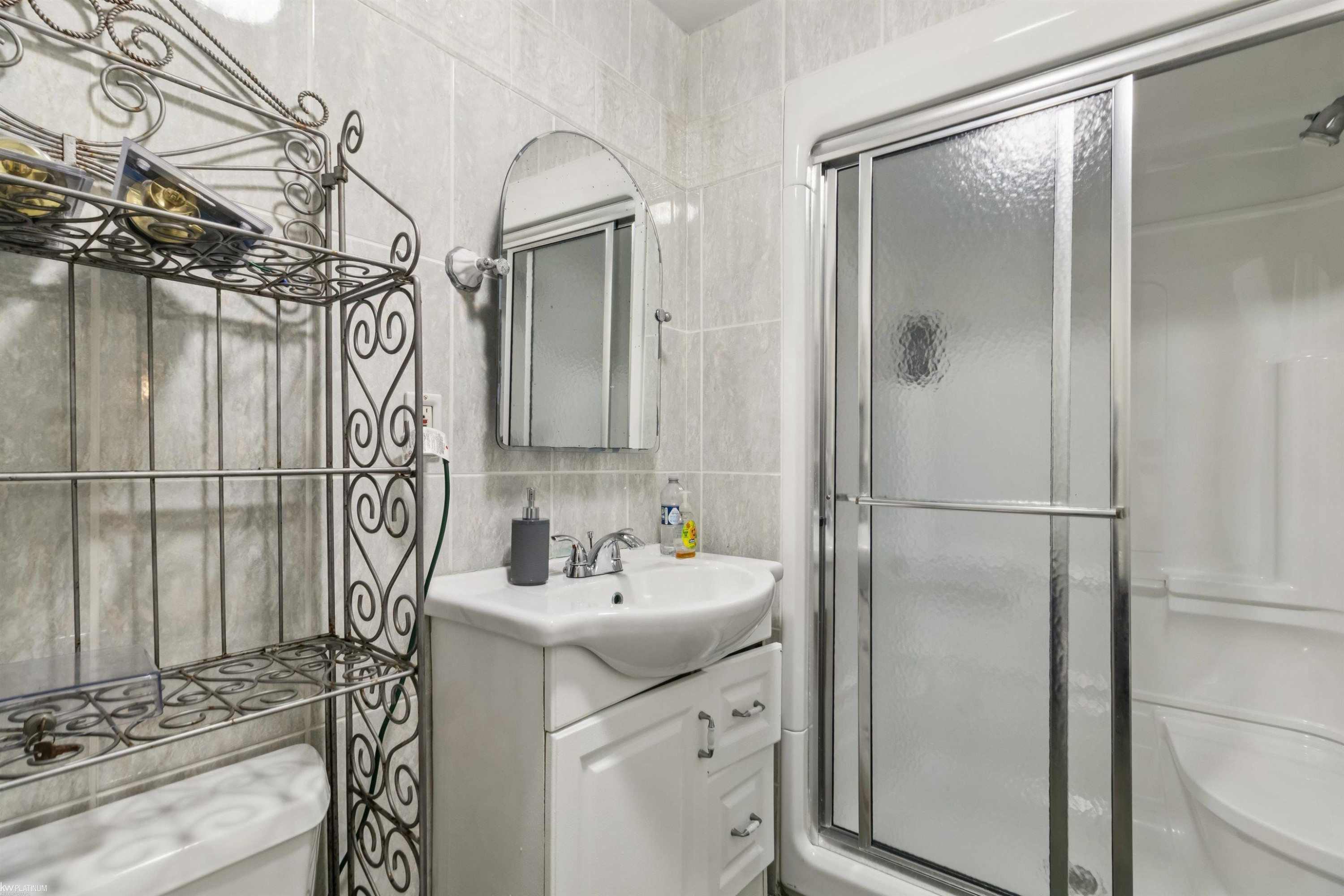 3701 Green Lake Road, West Bloomfield, MI 48324 — Photo 26