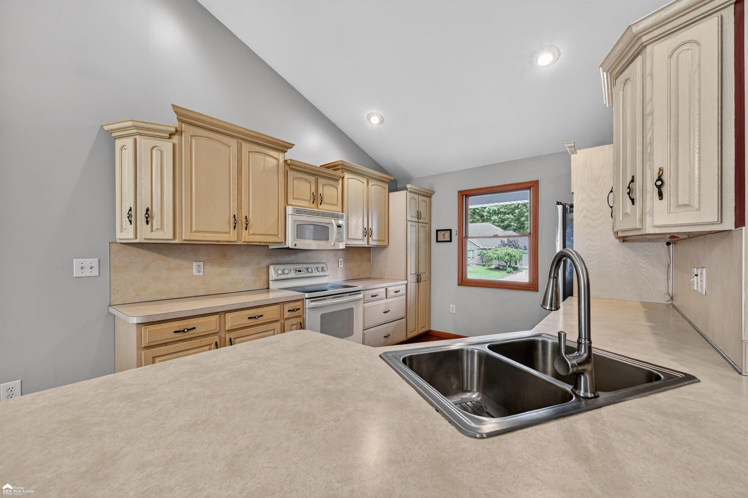 5316 Chin Maya Drive, Swartz Creek, MI 48473 — Photo 14