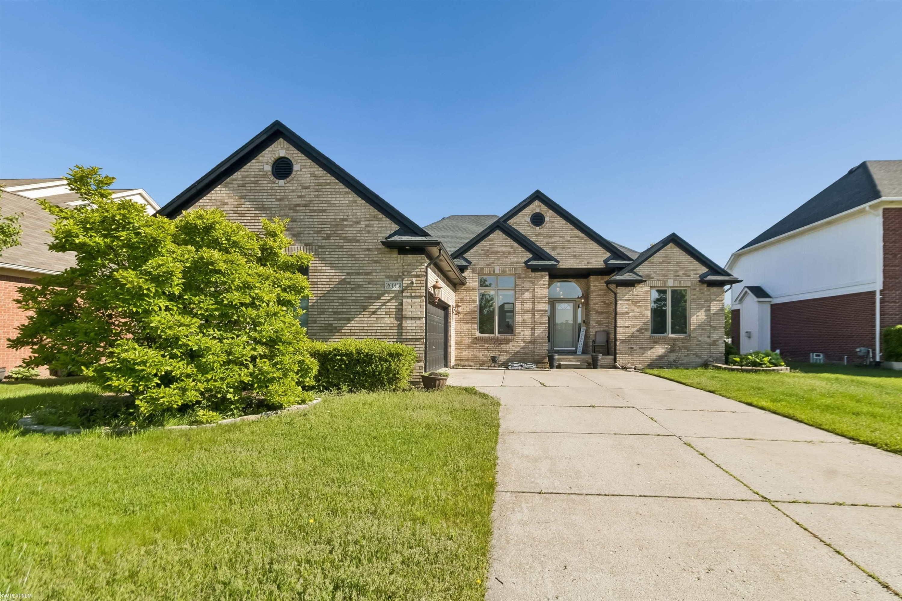 20351 Bannister Drive, Macomb, MI 48044