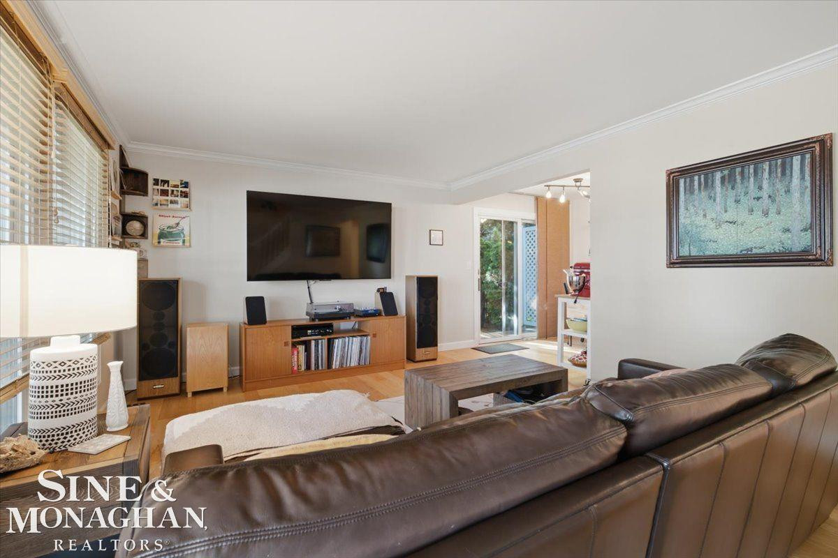 935 Brown Street, MI 48079 — Photo 8