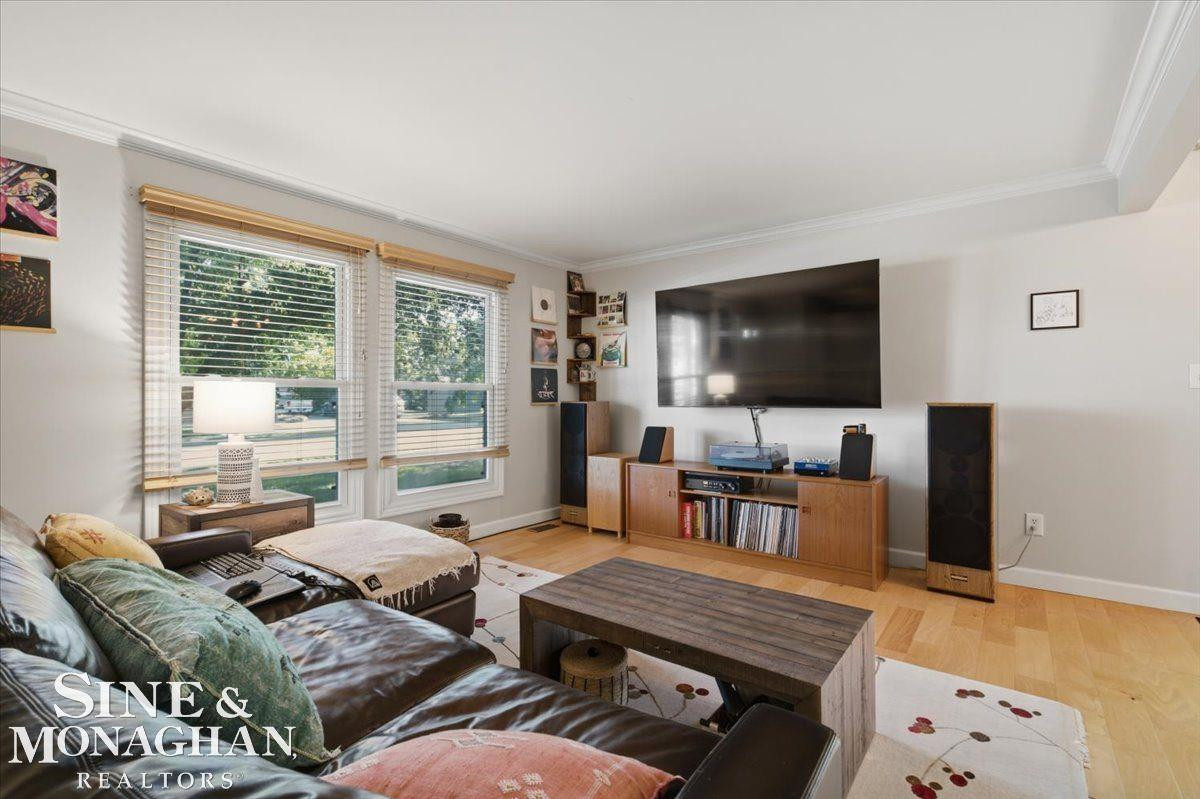 935 Brown Street, MI 48079 — Photo 9
