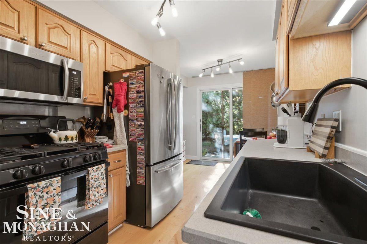 935 Brown Street, MI 48079 — Photo 4
