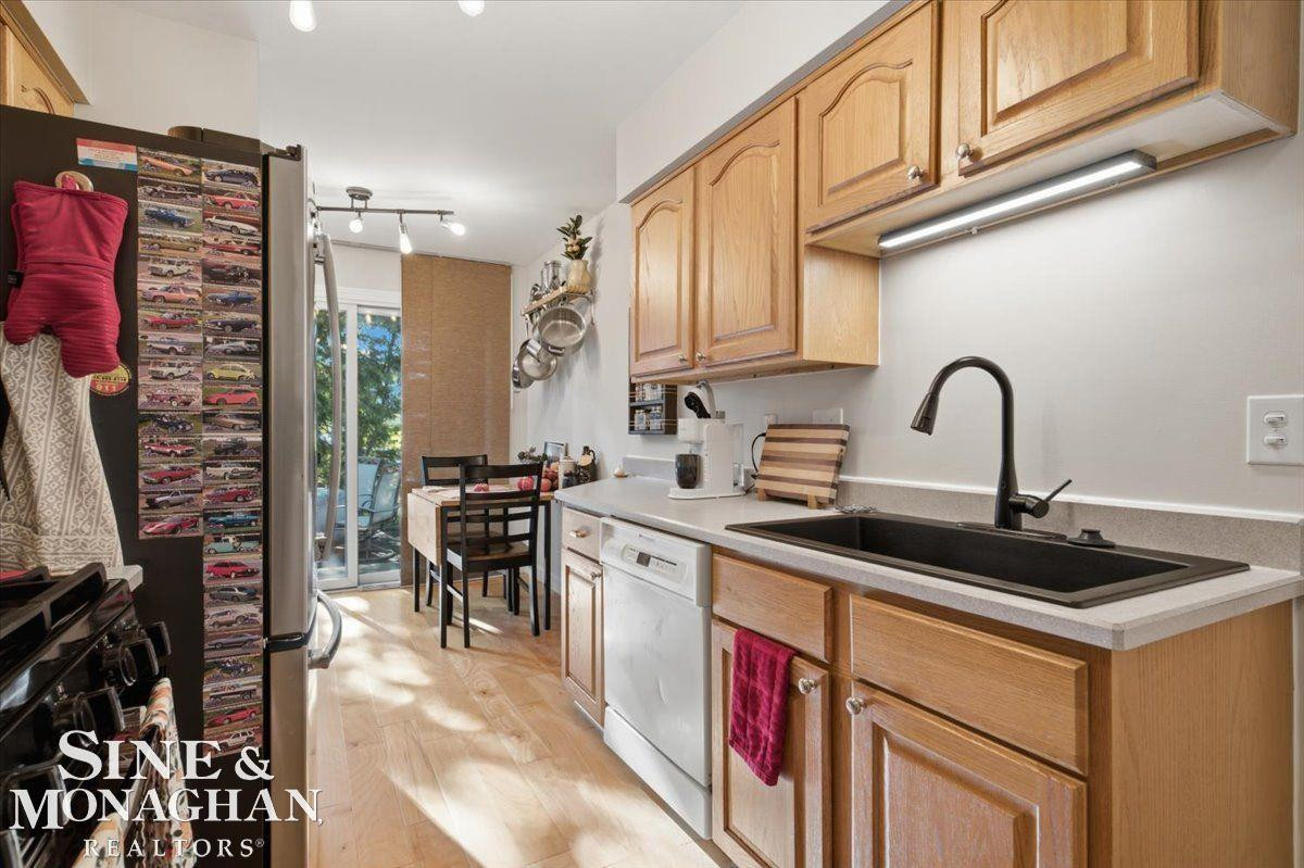 935 Brown Street, MI 48079 — Photo 15