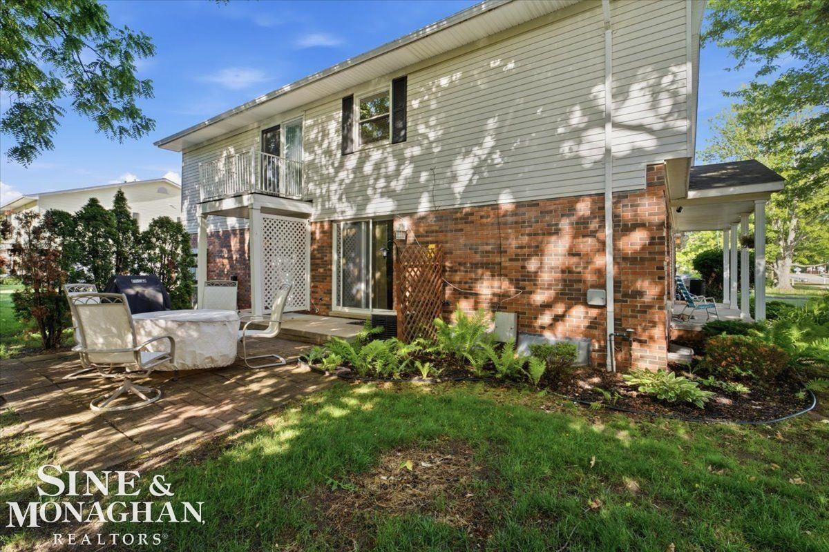 935 Brown Street, MI 48079 — Photo 27