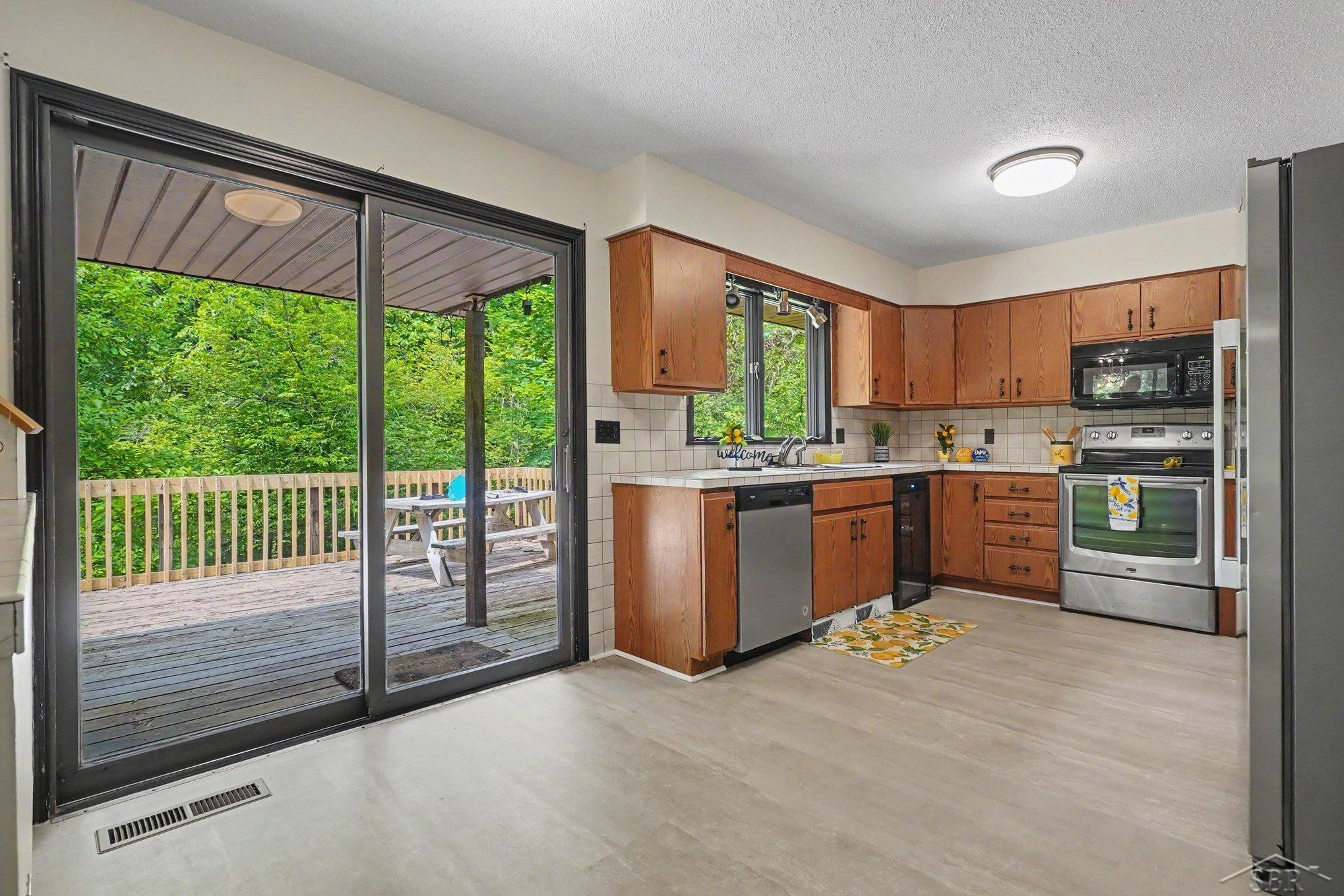 371 E Saginaw Road, Sanford, MI 48657 — Photo 12