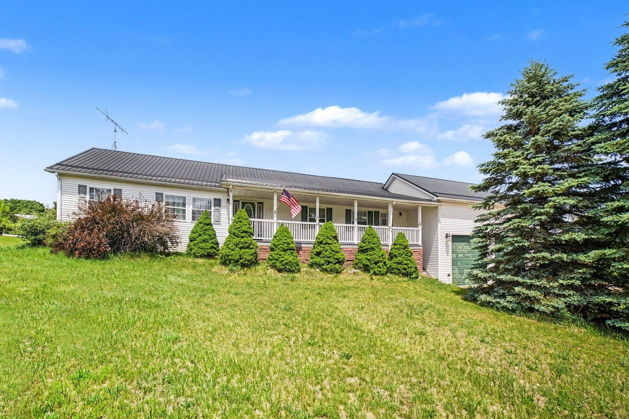 1190 Arthur Road, Remus, MI 49340