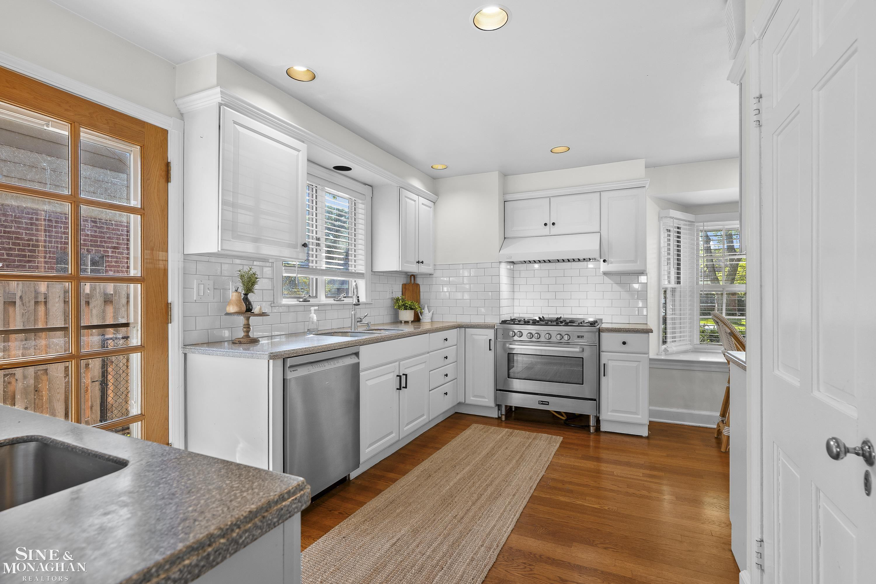 8 Radnor Circle, Grosse Pointe Farms, MI 48236 — Photo 13