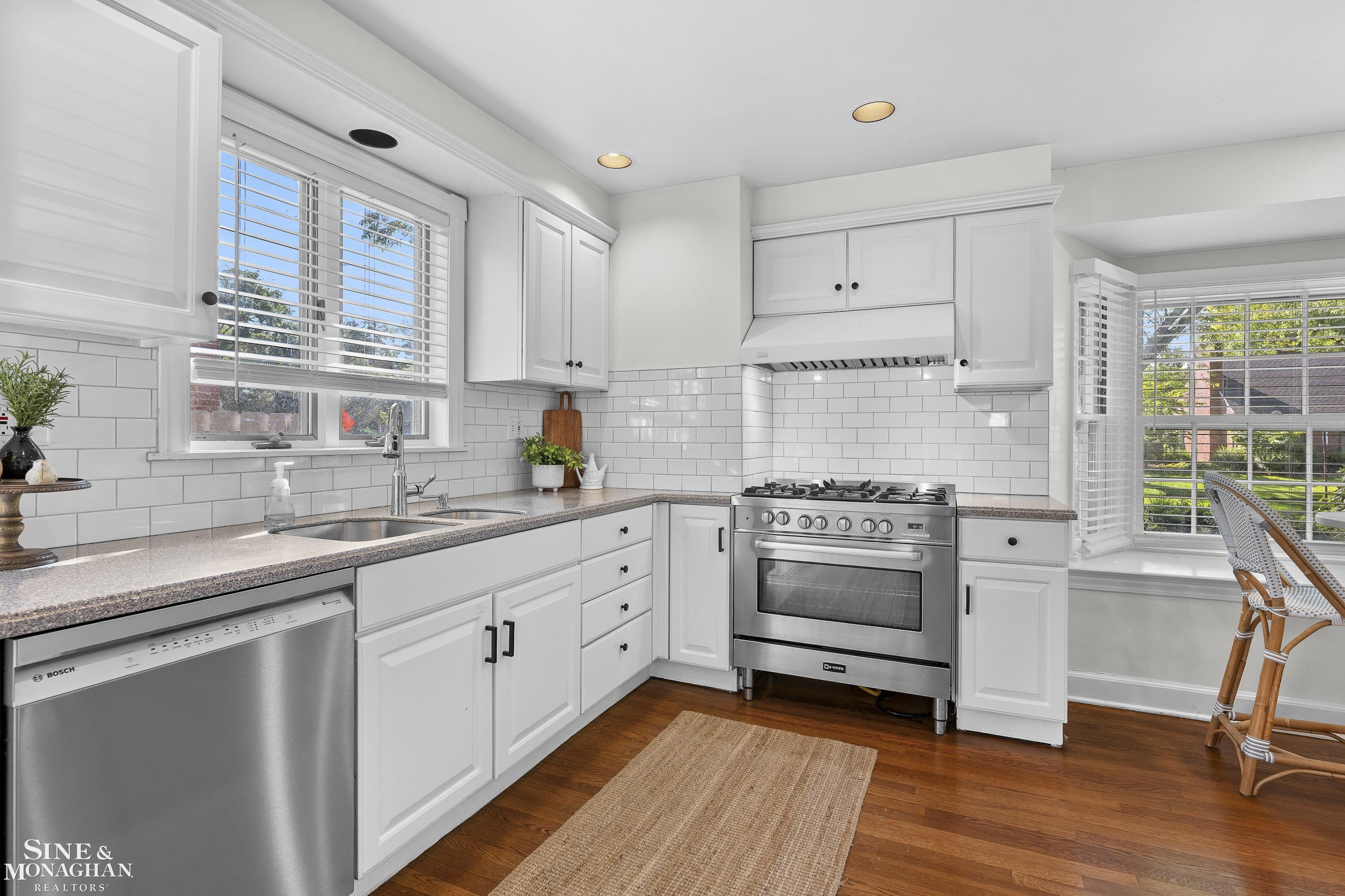 8 Radnor Circle, Grosse Pointe Farms, MI 48236 — Photo 14