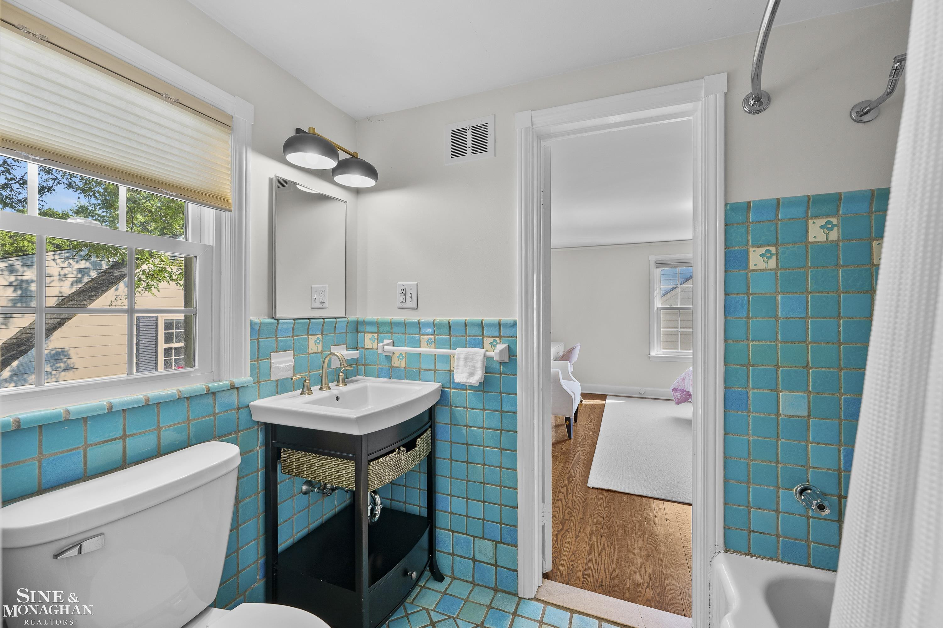8 Radnor Circle, Grosse Pointe Farms, MI 48236 — Photo 32