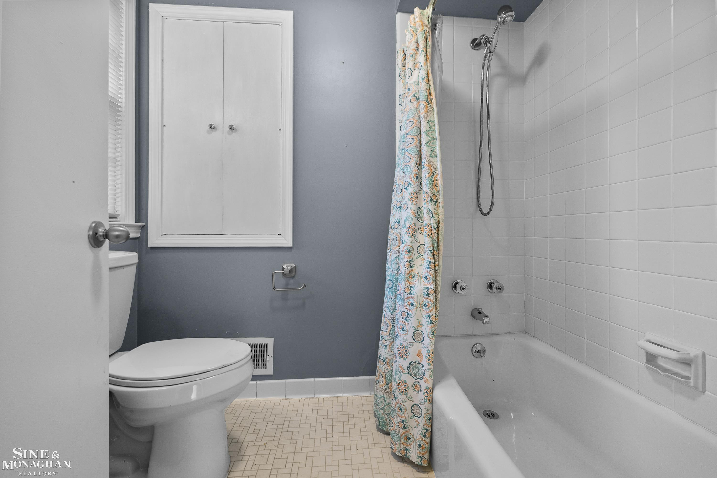 8 Radnor Circle, Grosse Pointe Farms, MI 48236 — Photo 46