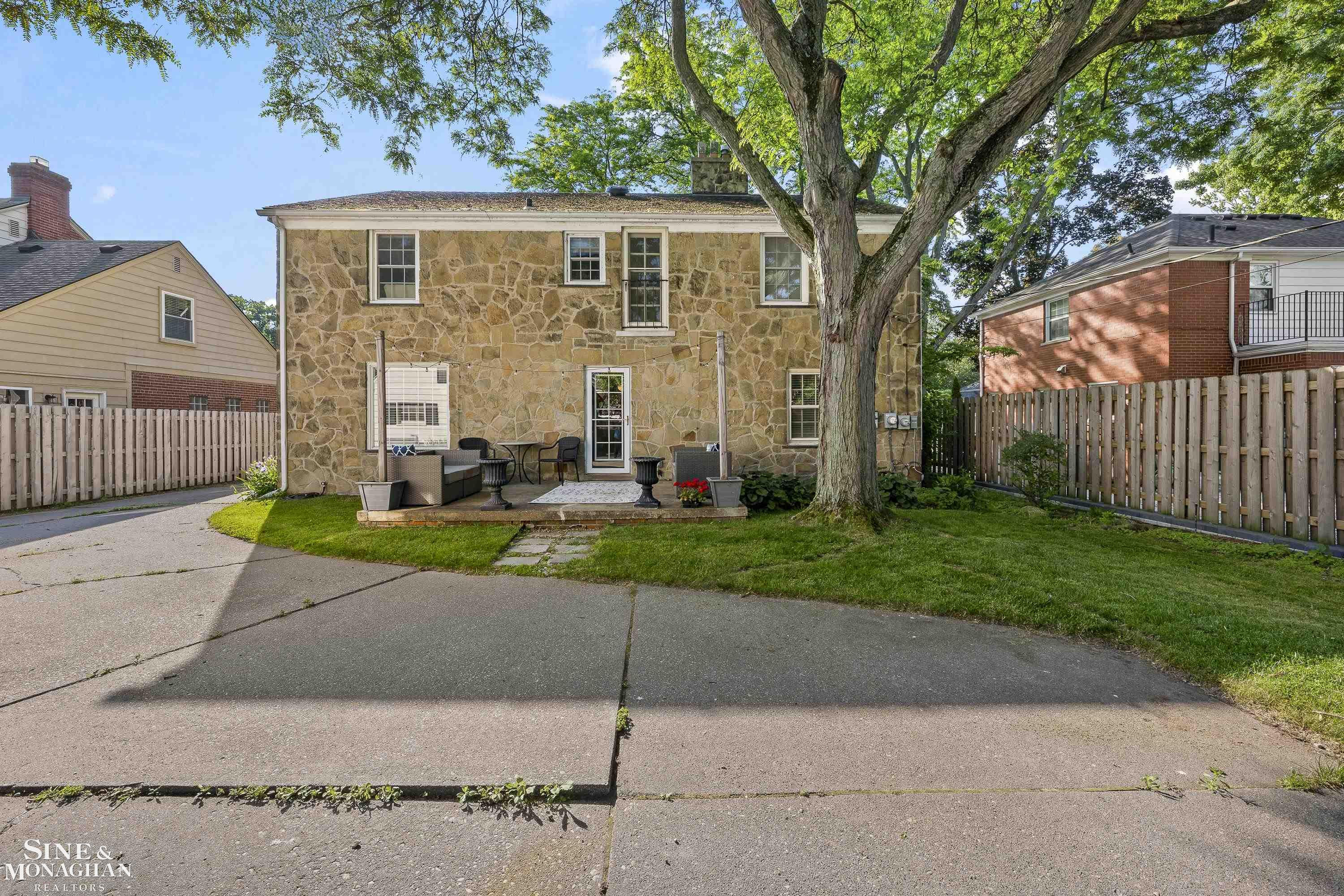 8 Radnor Circle, Grosse Pointe Farms, MI 48236 — Photo 51