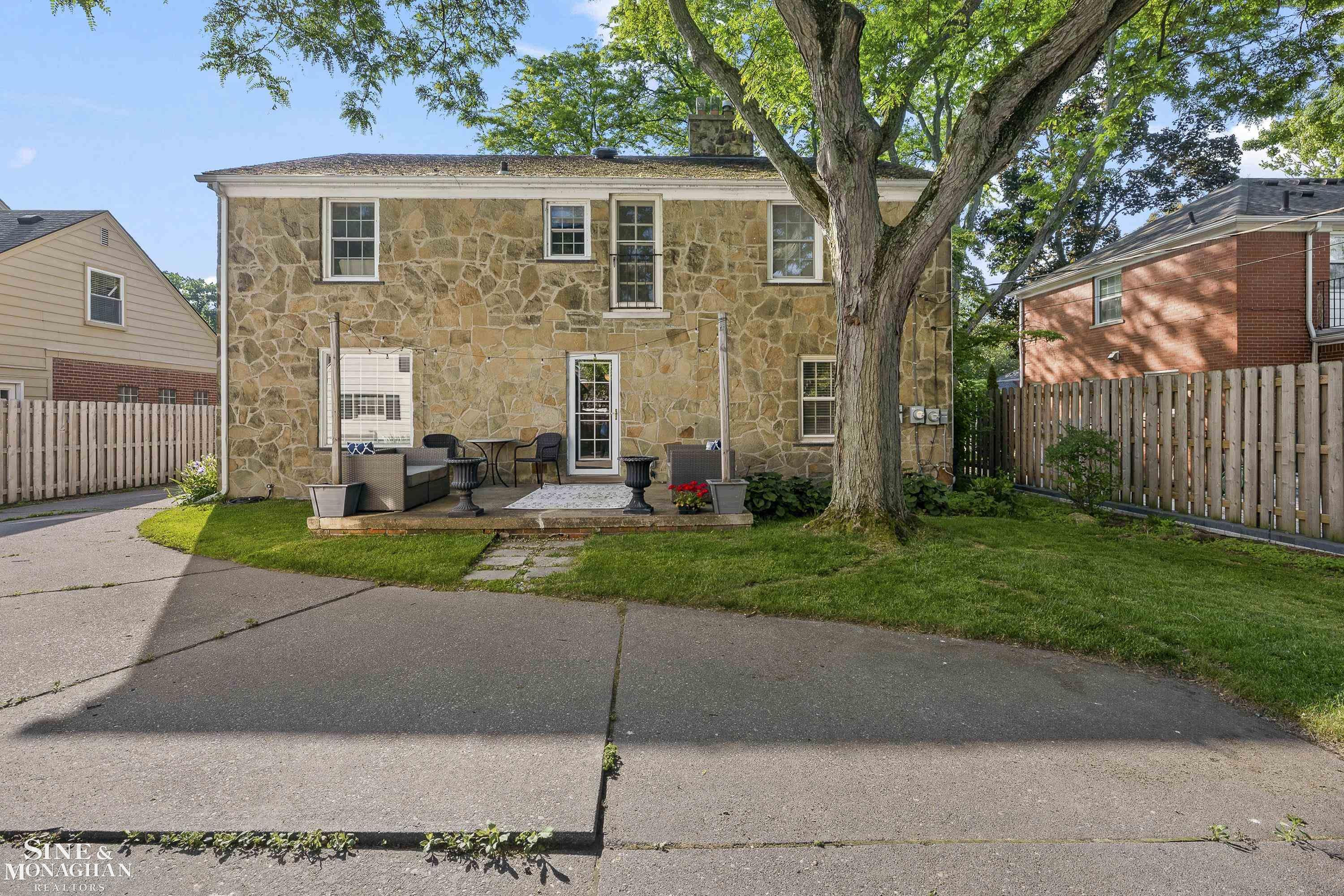 8 Radnor Circle, Grosse Pointe Farms, MI 48236 — Photo 52