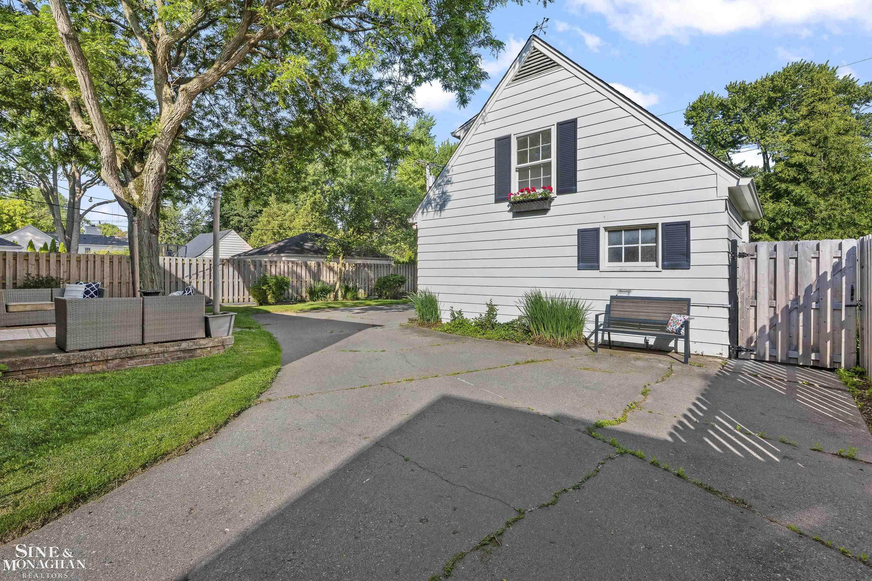 8 Radnor Circle, Grosse Pointe Farms, MI 48236 — Photo 55